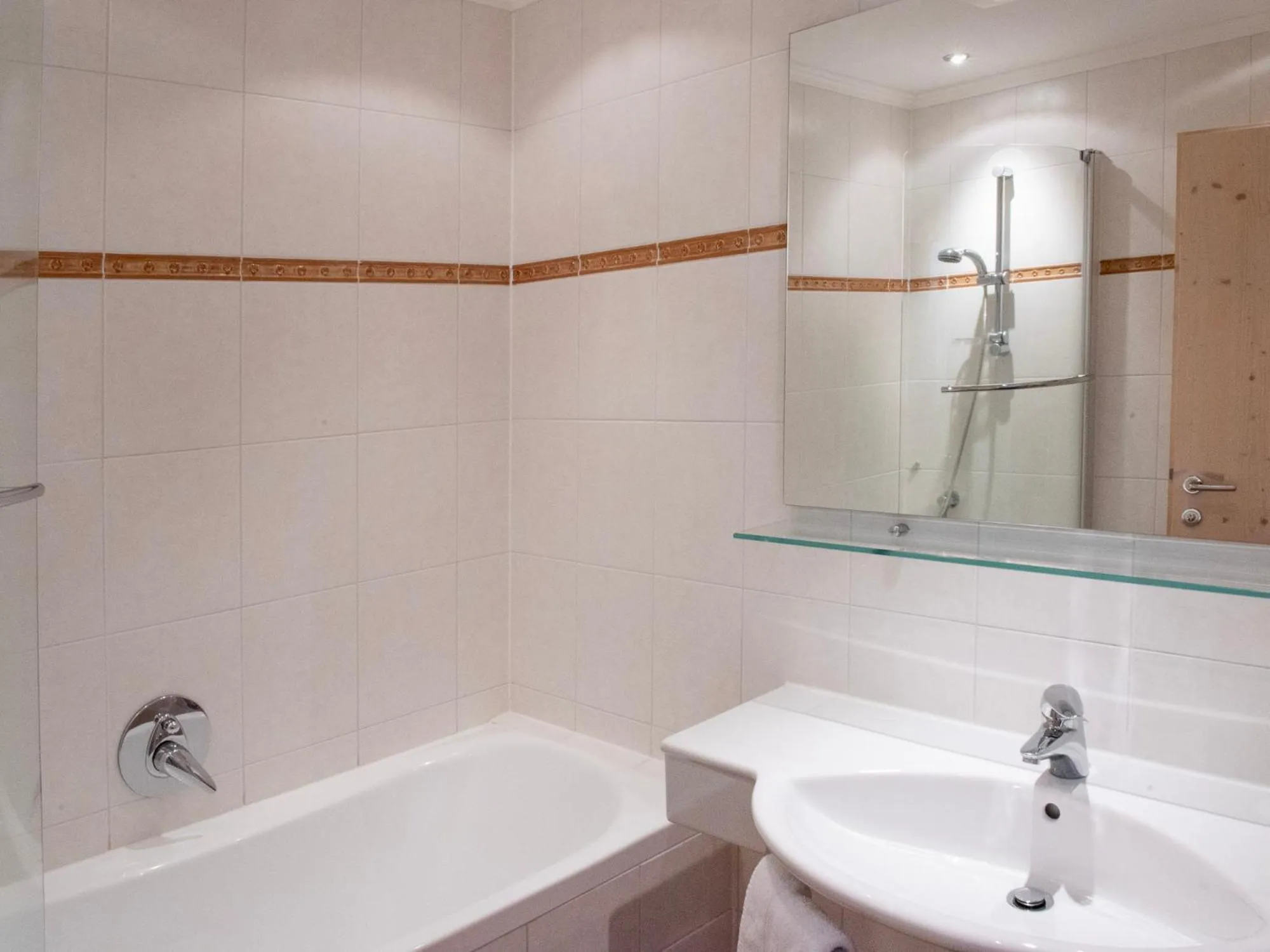 Bathroom in Glanzer Homes Hochsölden