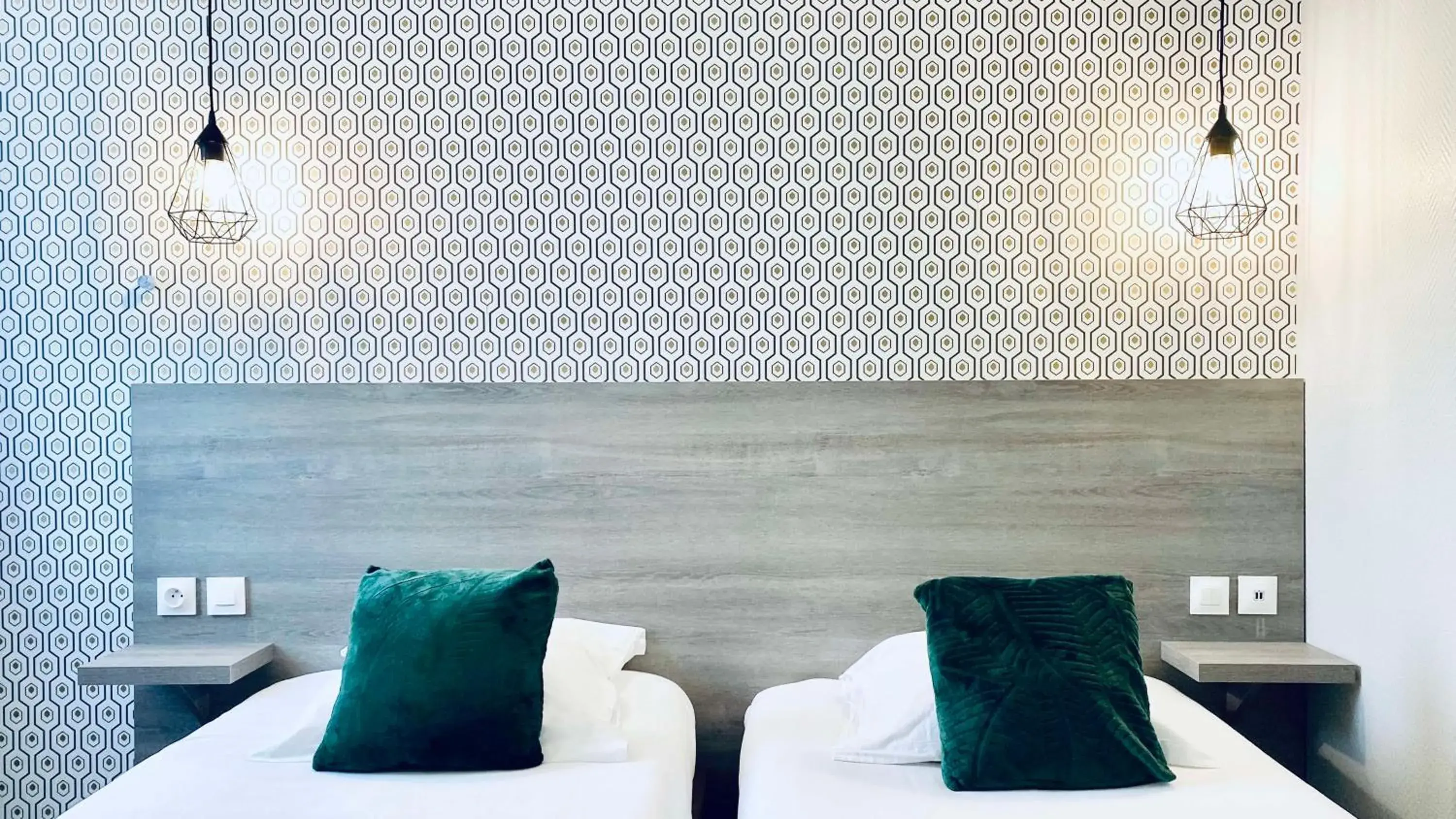 Bedroom, Bed in Sure Hotel by Best Western Rouvignies Valenciennes Bedroom, Bed in Sure Hotel by Best Western Rouvignies Valenciennes