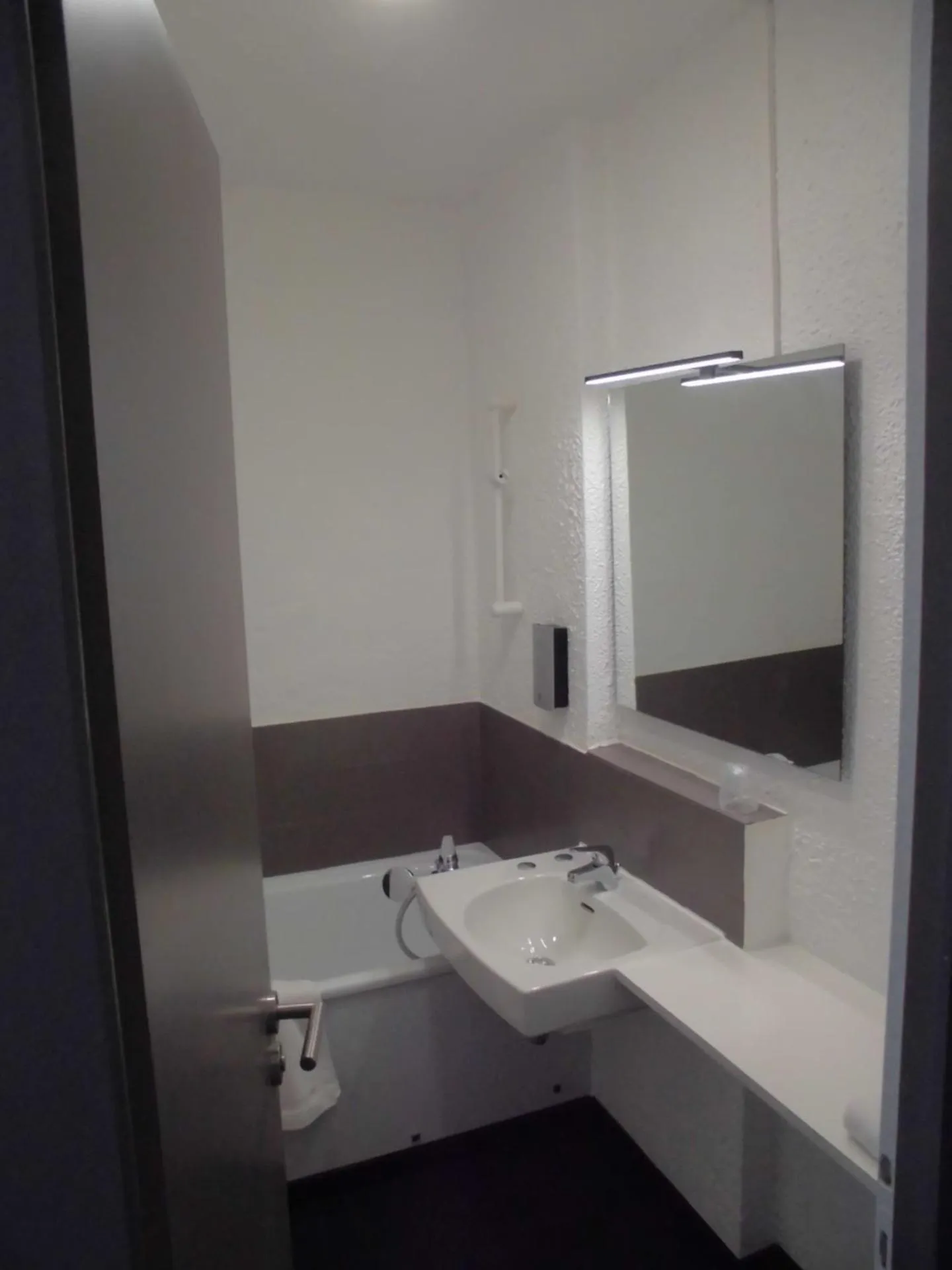 Bathroom in Cit'Hotel Le Challans