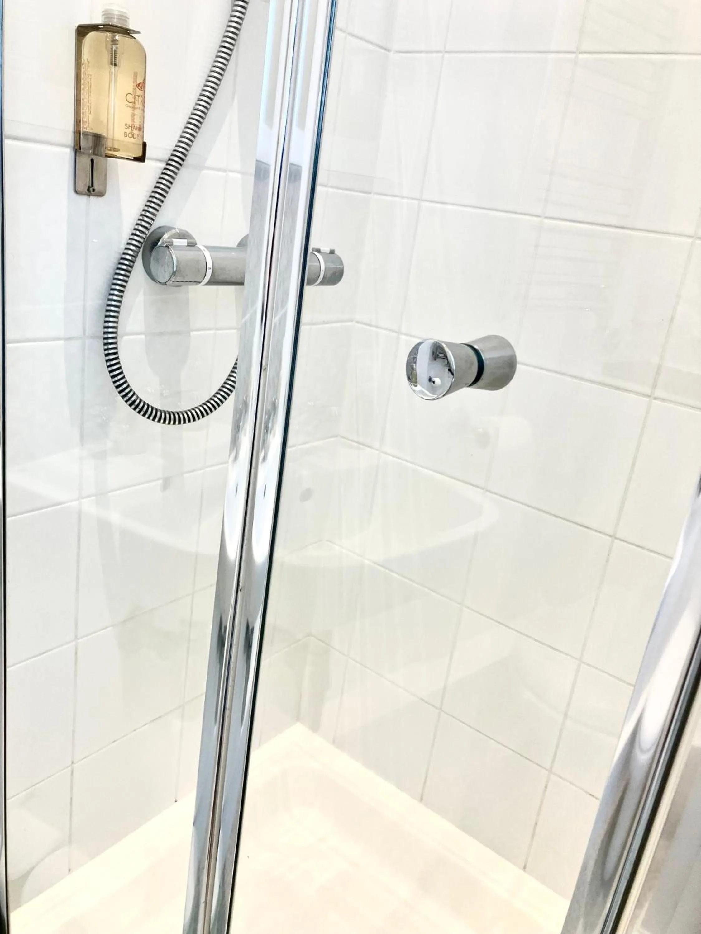 Shower in The Old Post House B&B