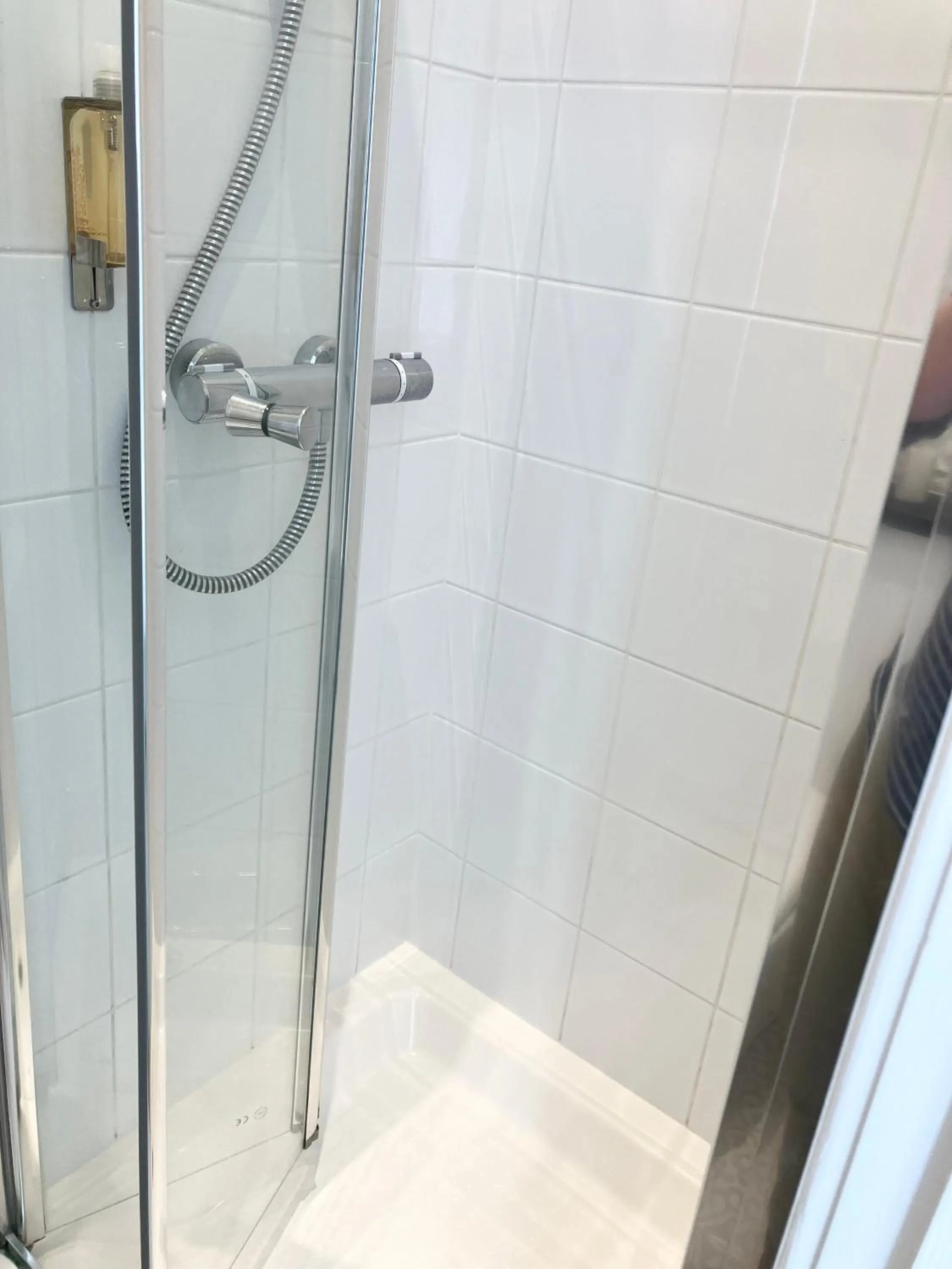 Shower in The Old Post House B&B