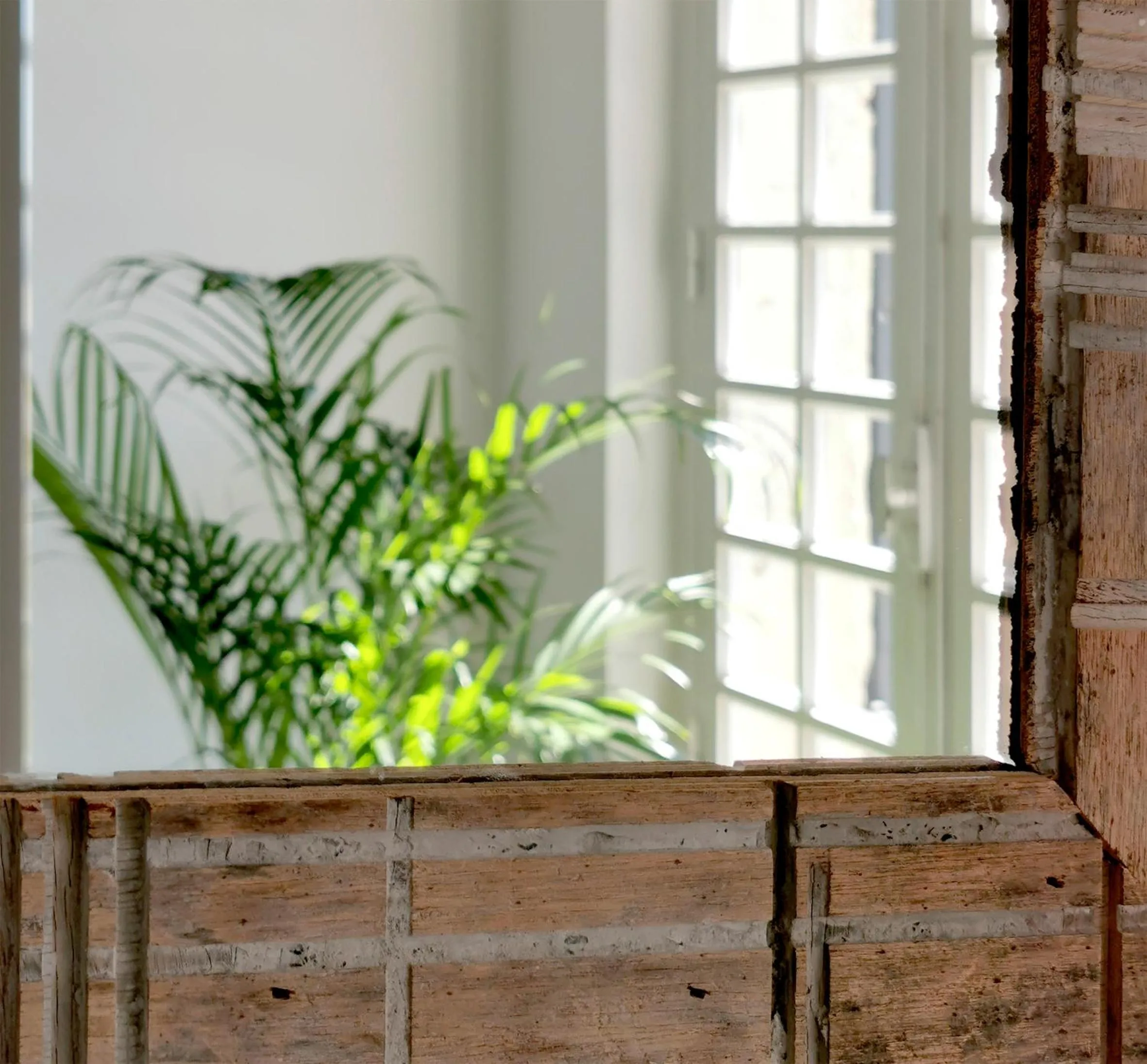 Decorative detail in Le Petit Chateau