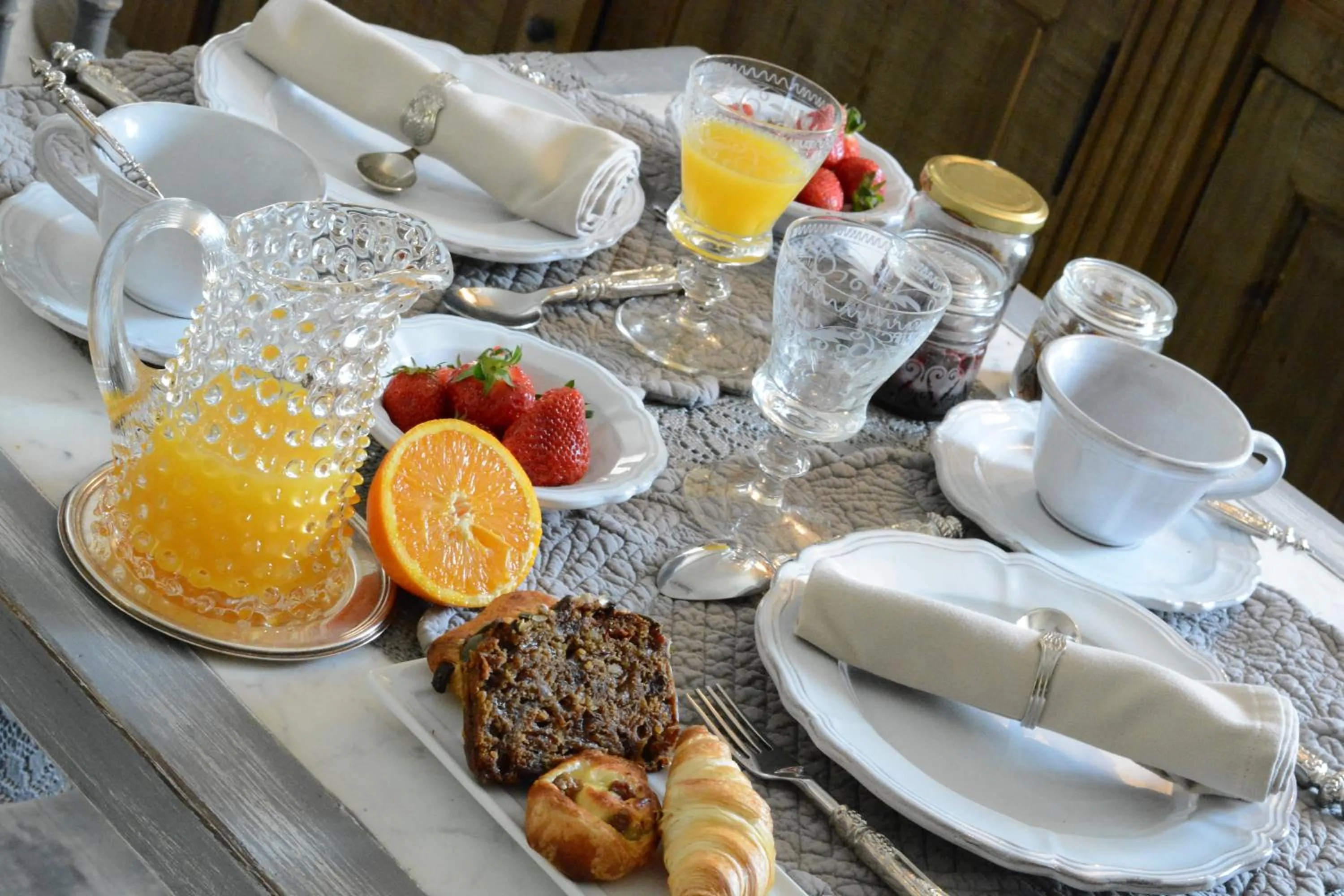 Buffet breakfast in Le Petit Chateau