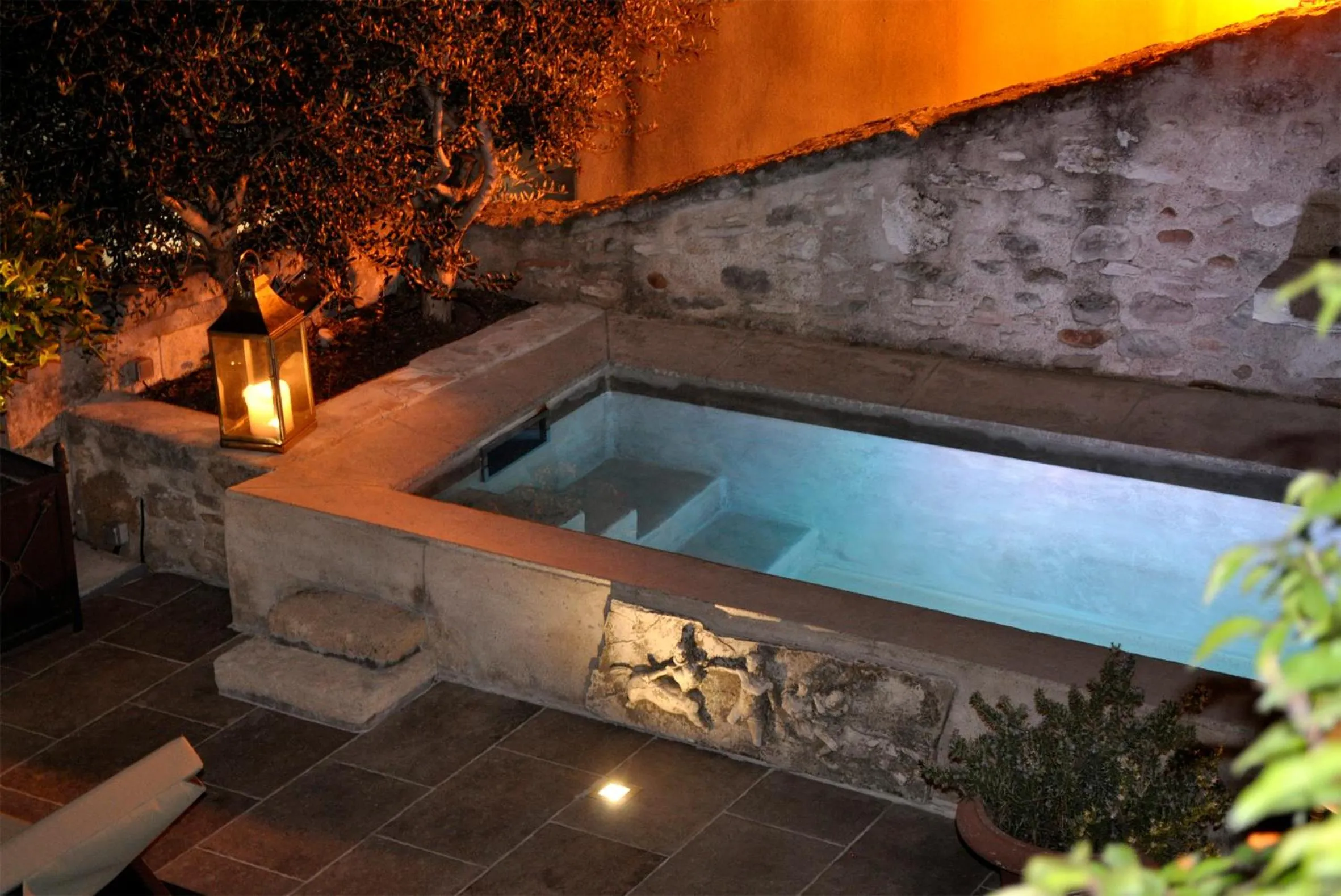 Swimming pool in Le Petit Chateau