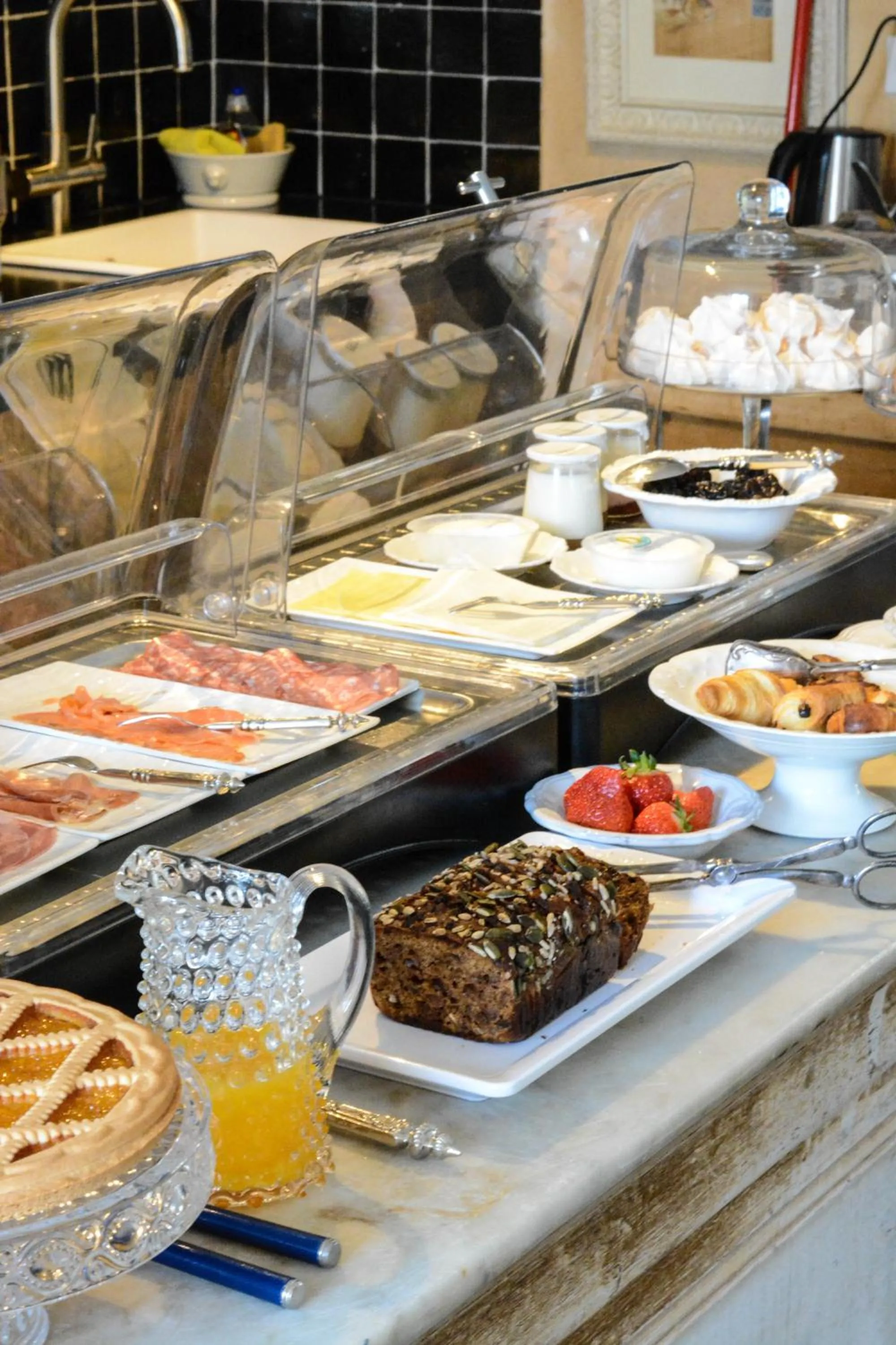 Buffet breakfast in Le Petit Chateau