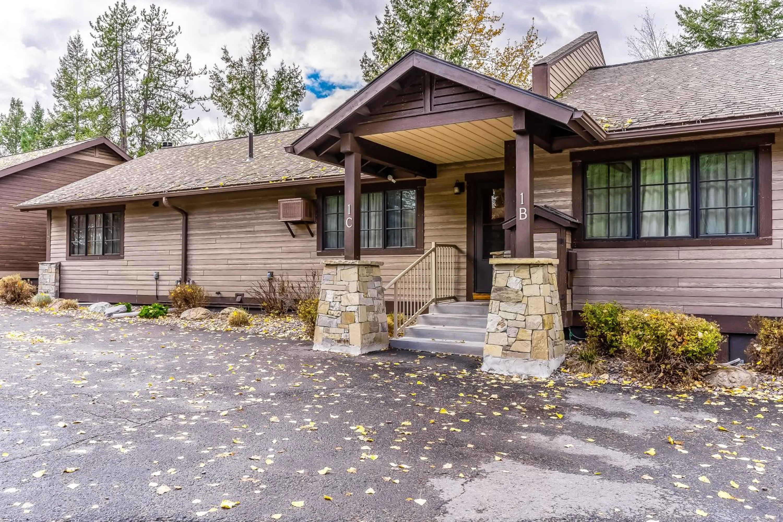 Bay Point Lakefront 1B Down