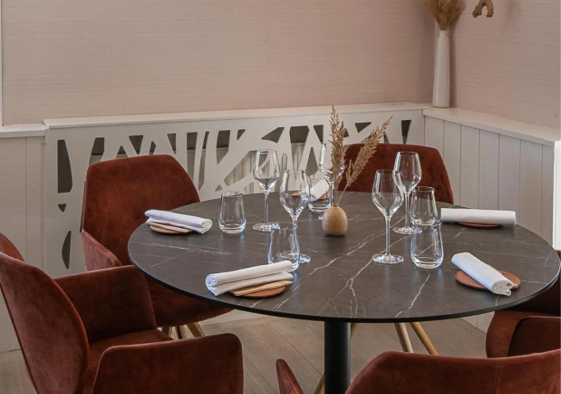 Restaurant/places to eat in Logis Le Gavrinis