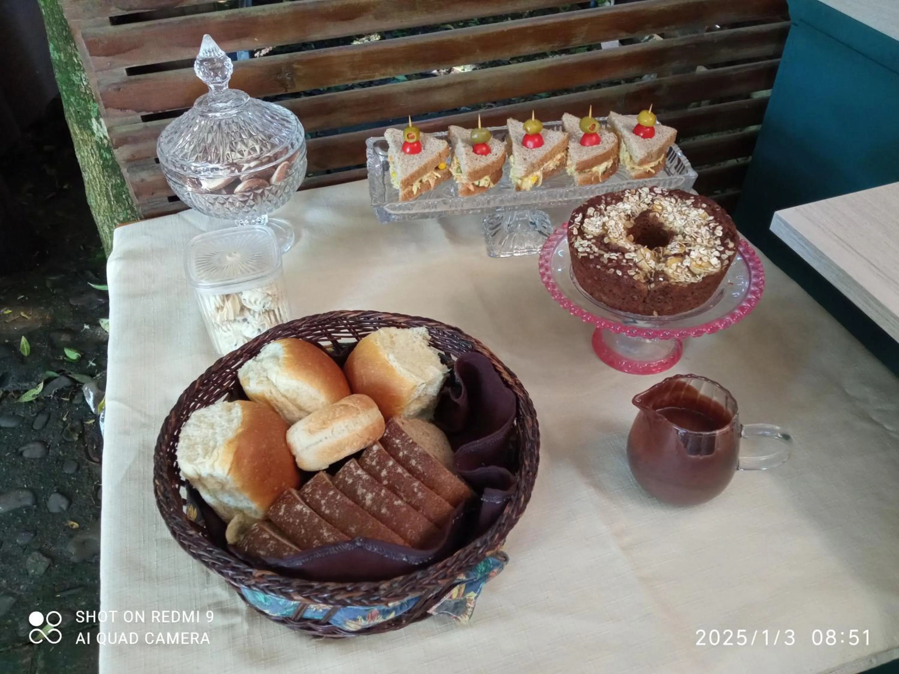 Food and drinks in Pousada Refúgio dos Pássaros