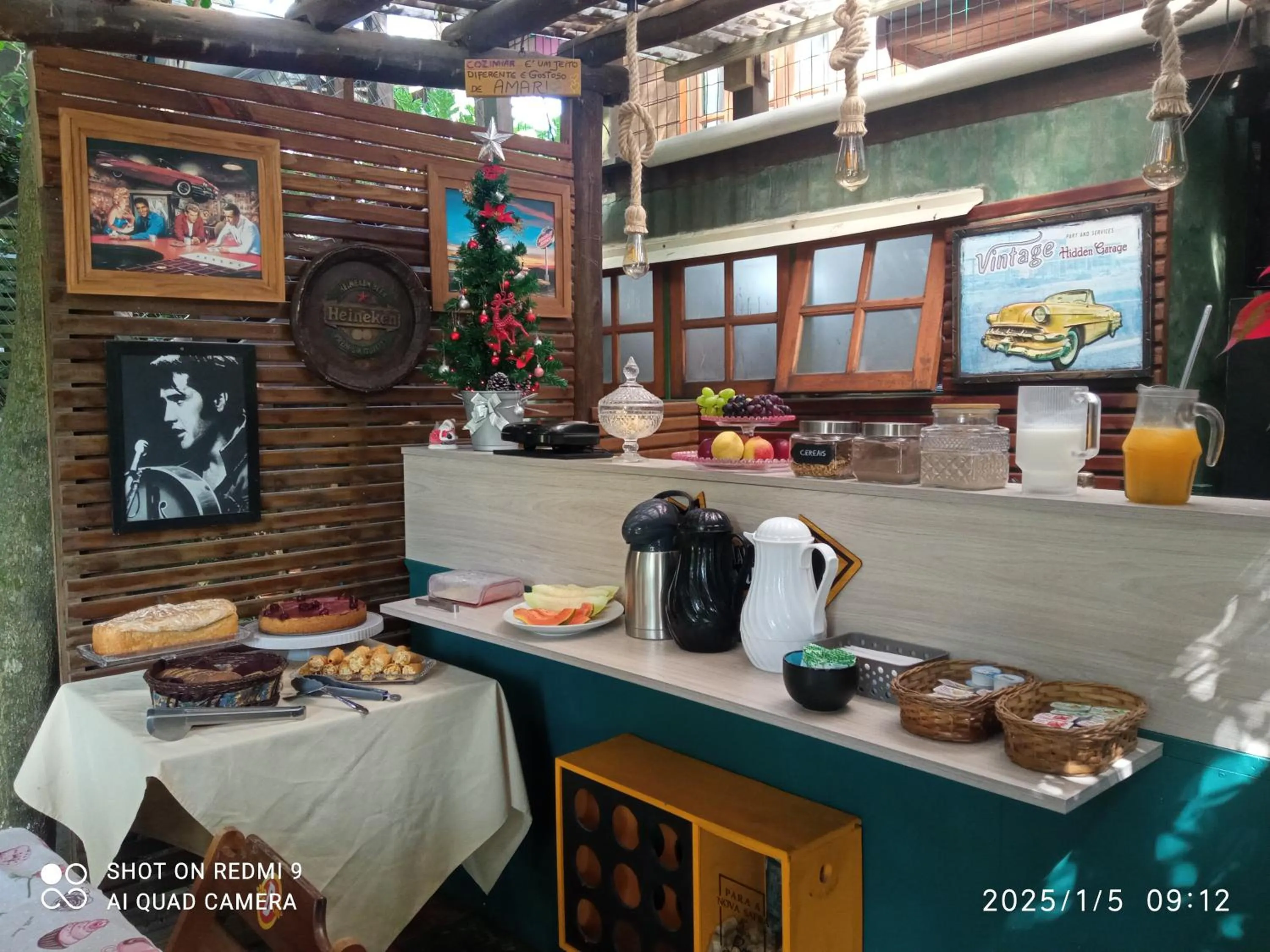 Food and drinks in Pousada Refúgio dos Pássaros