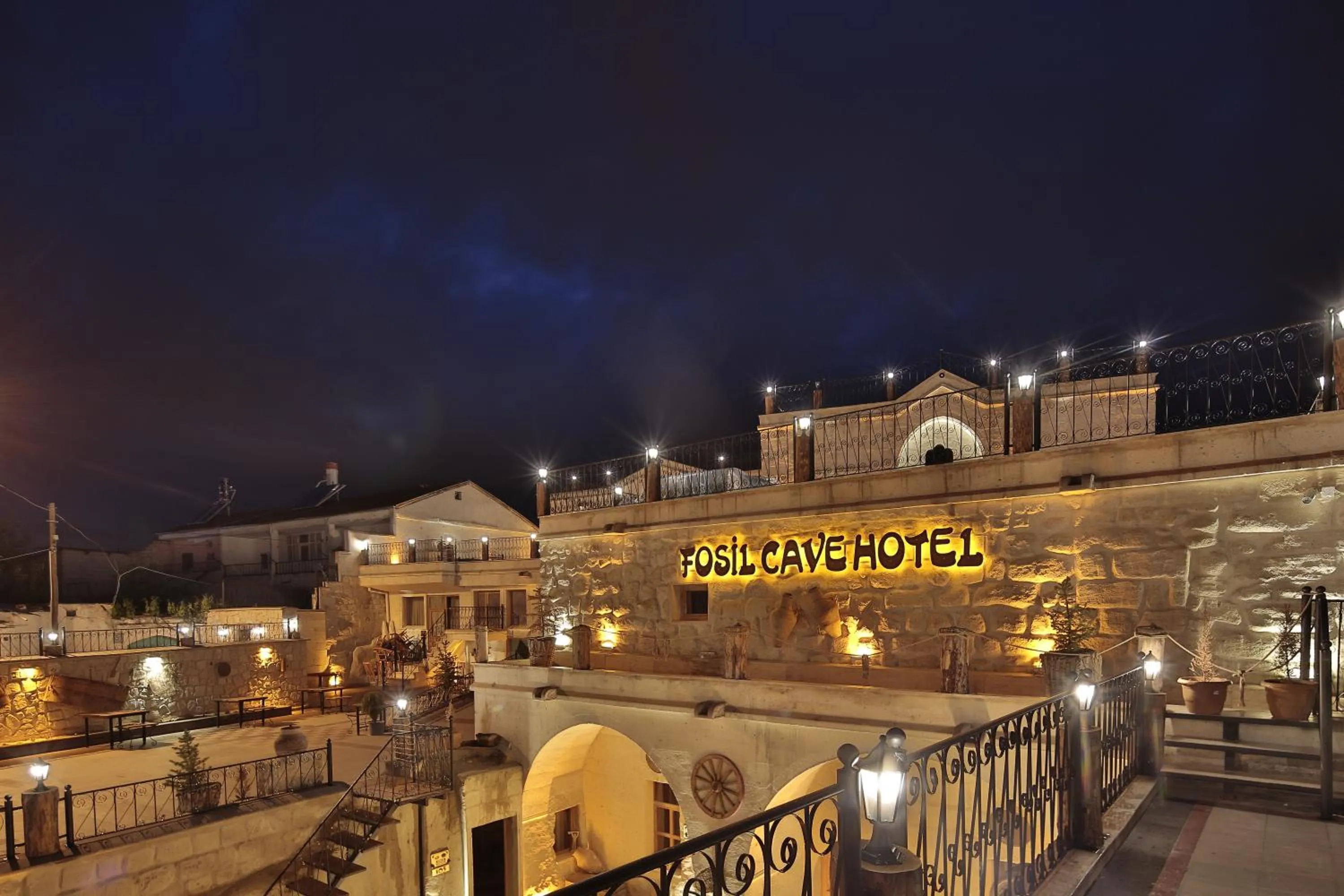 Facade/entrance in Fosil Cave Hotel