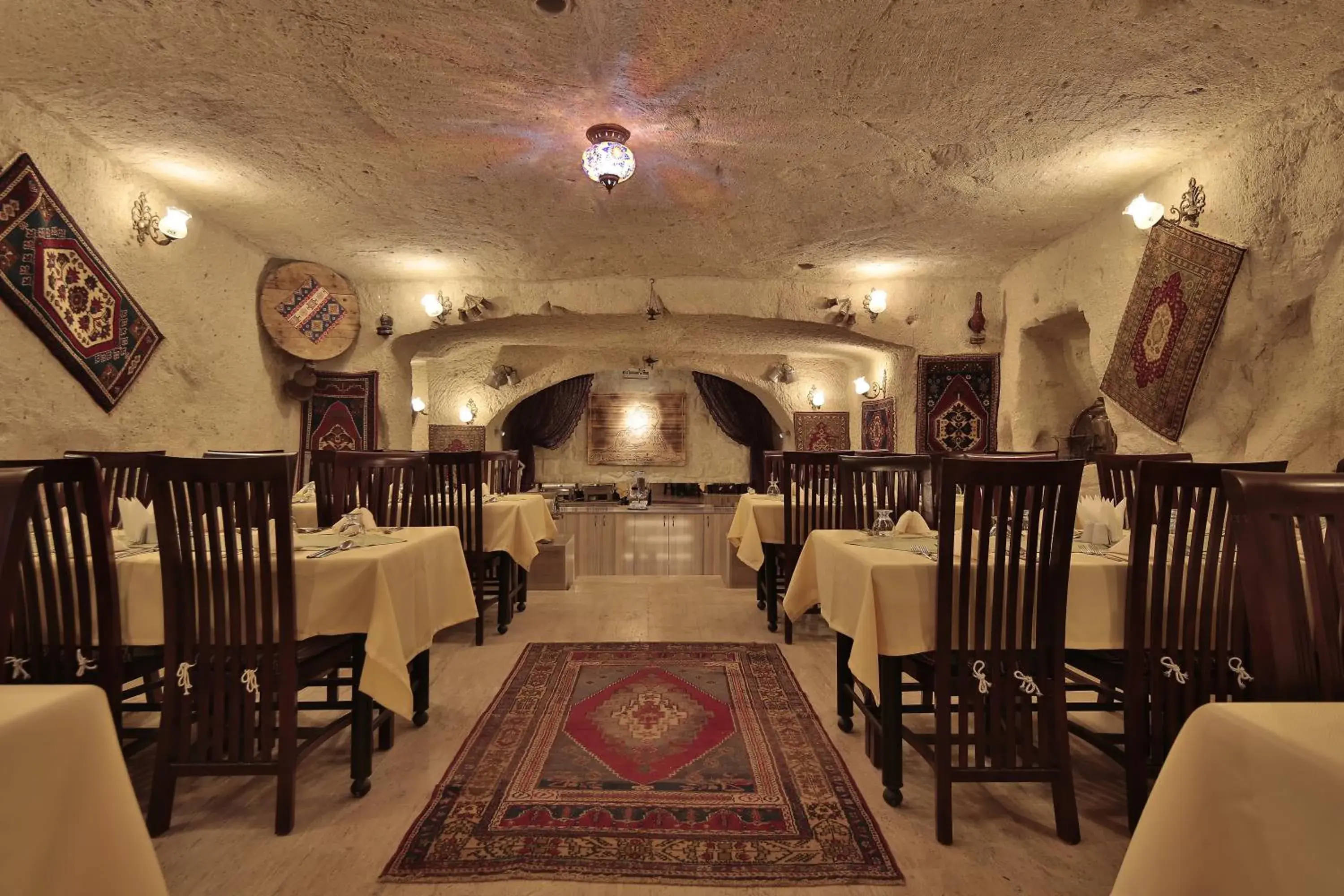 Restaurant/places to eat in Fosil Cave Hotel Restaurant/places to eat in Fosil Cave Hotel