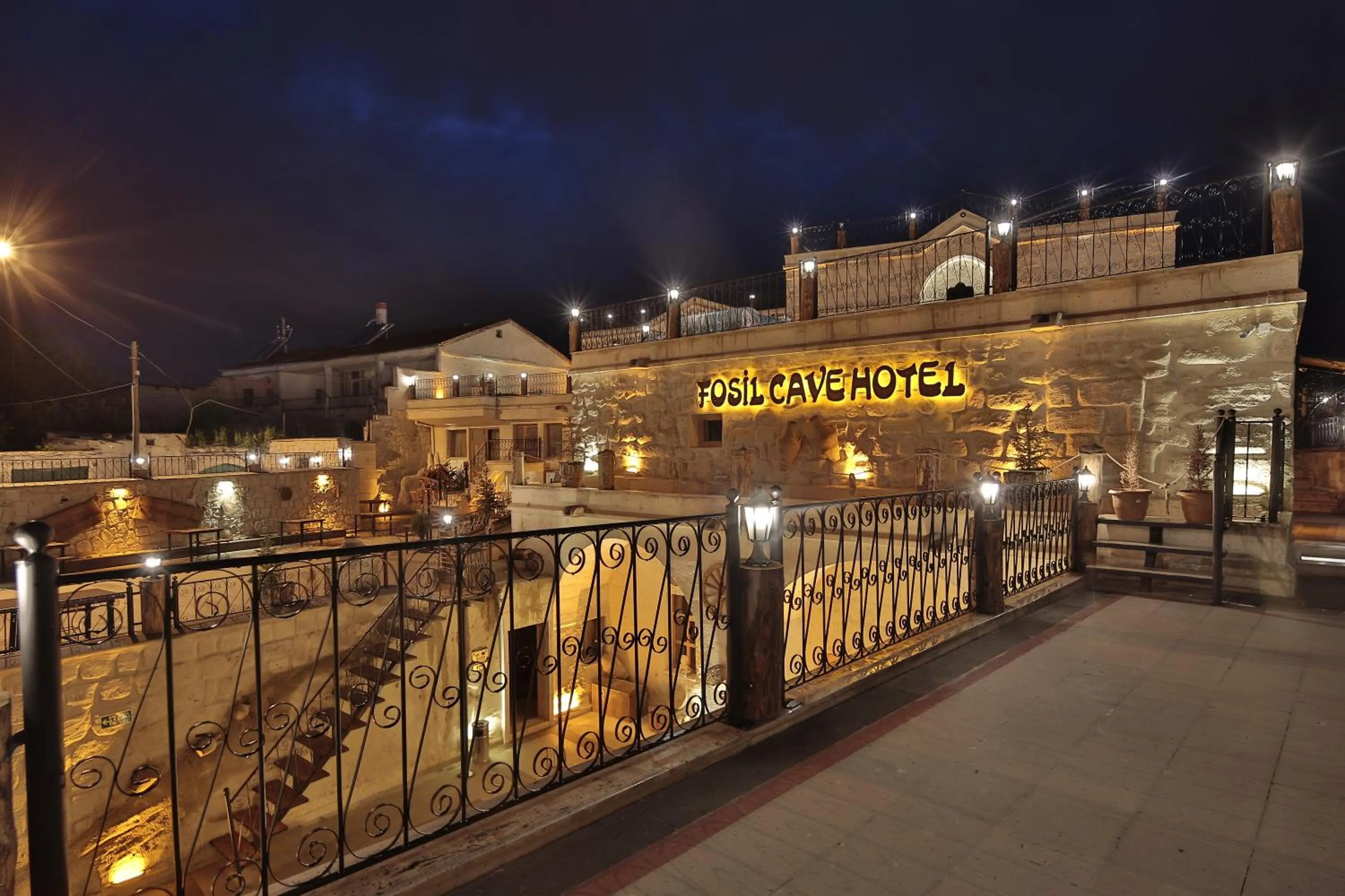 Property building in Fosil Cave Hotel