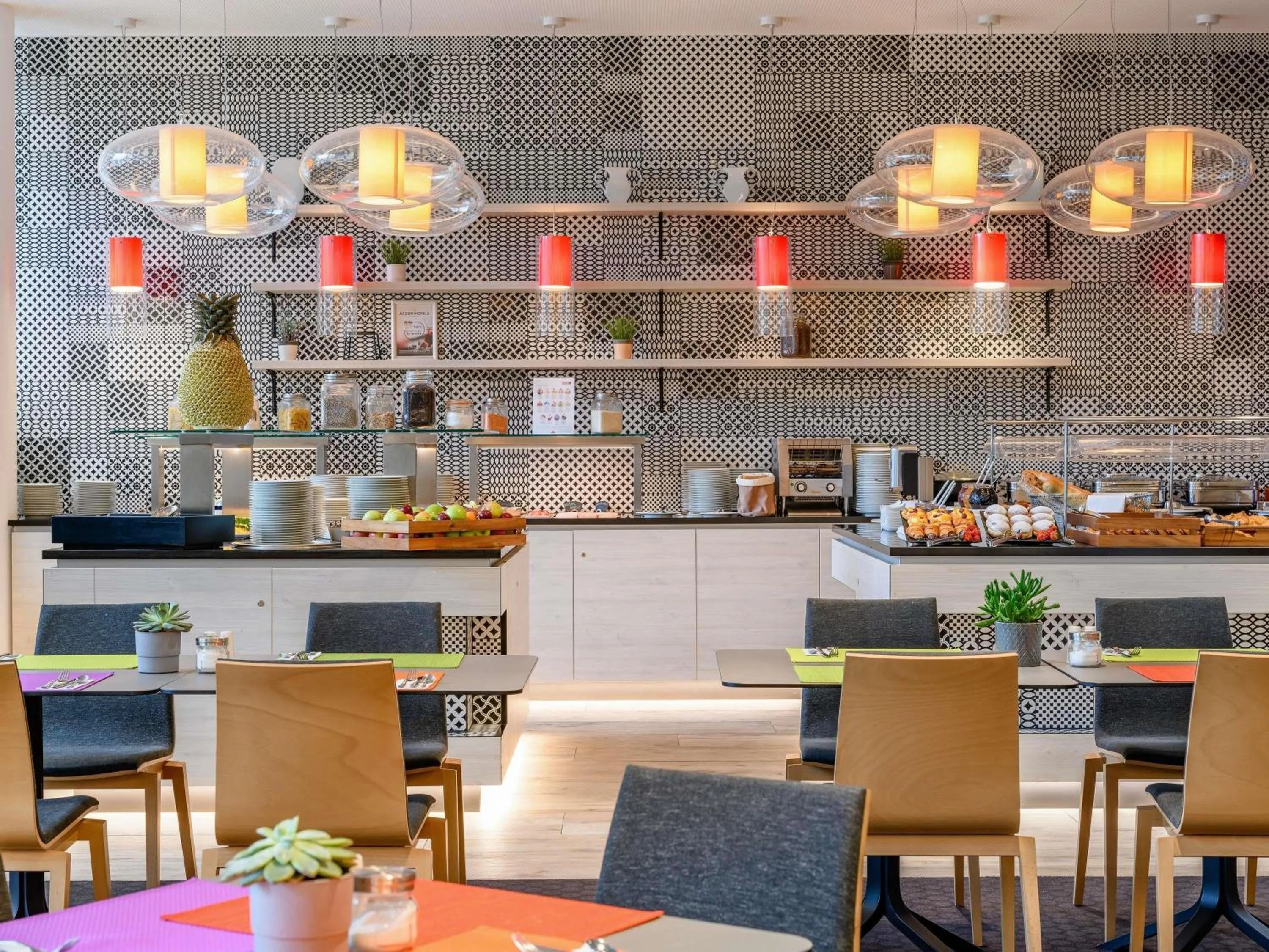 Breakfast in Novotel Wien Hauptbahnhof