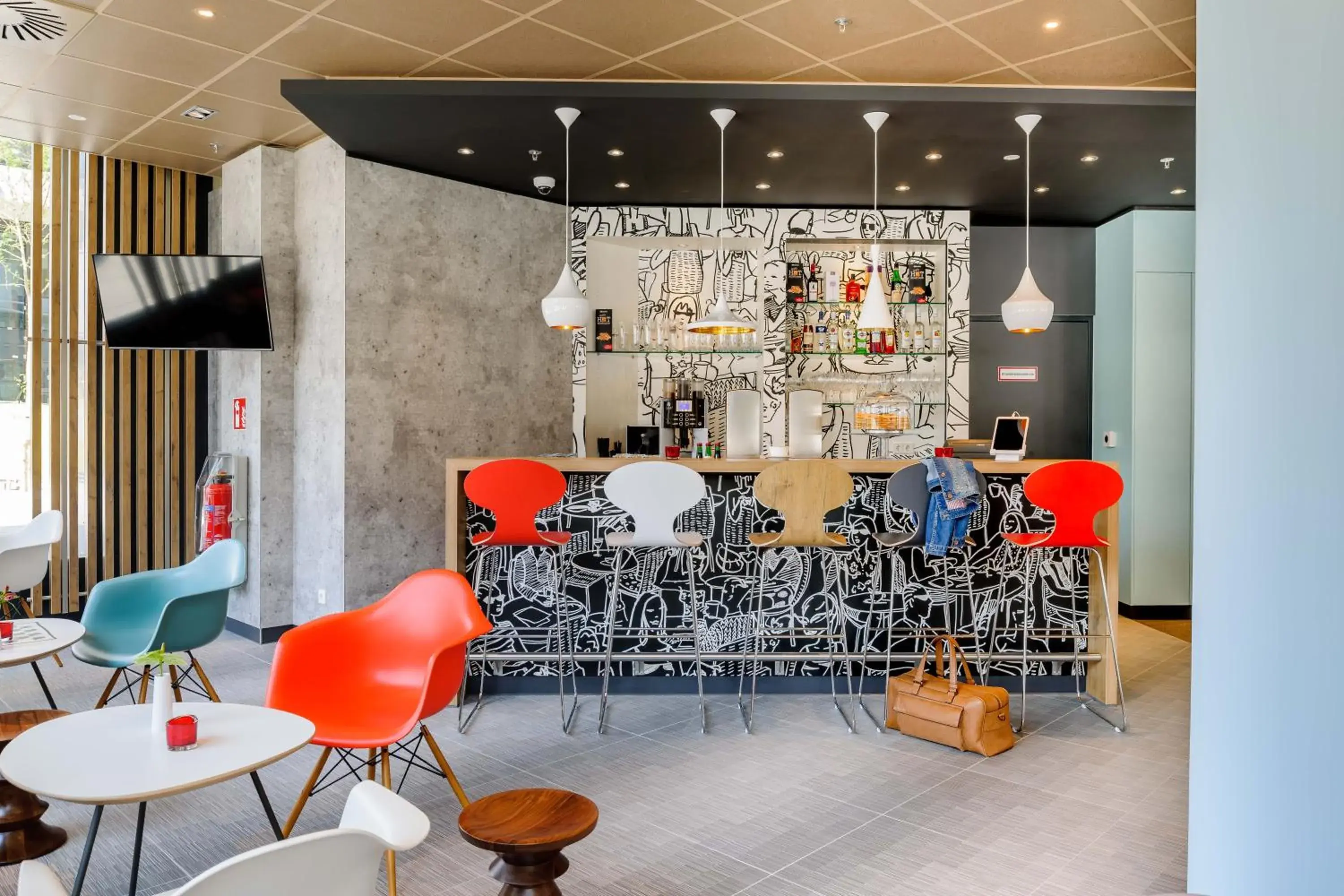 Lounge or bar in ibis Wien Hauptbahnhof Lounge or bar in ibis Wien Hauptbahnhof