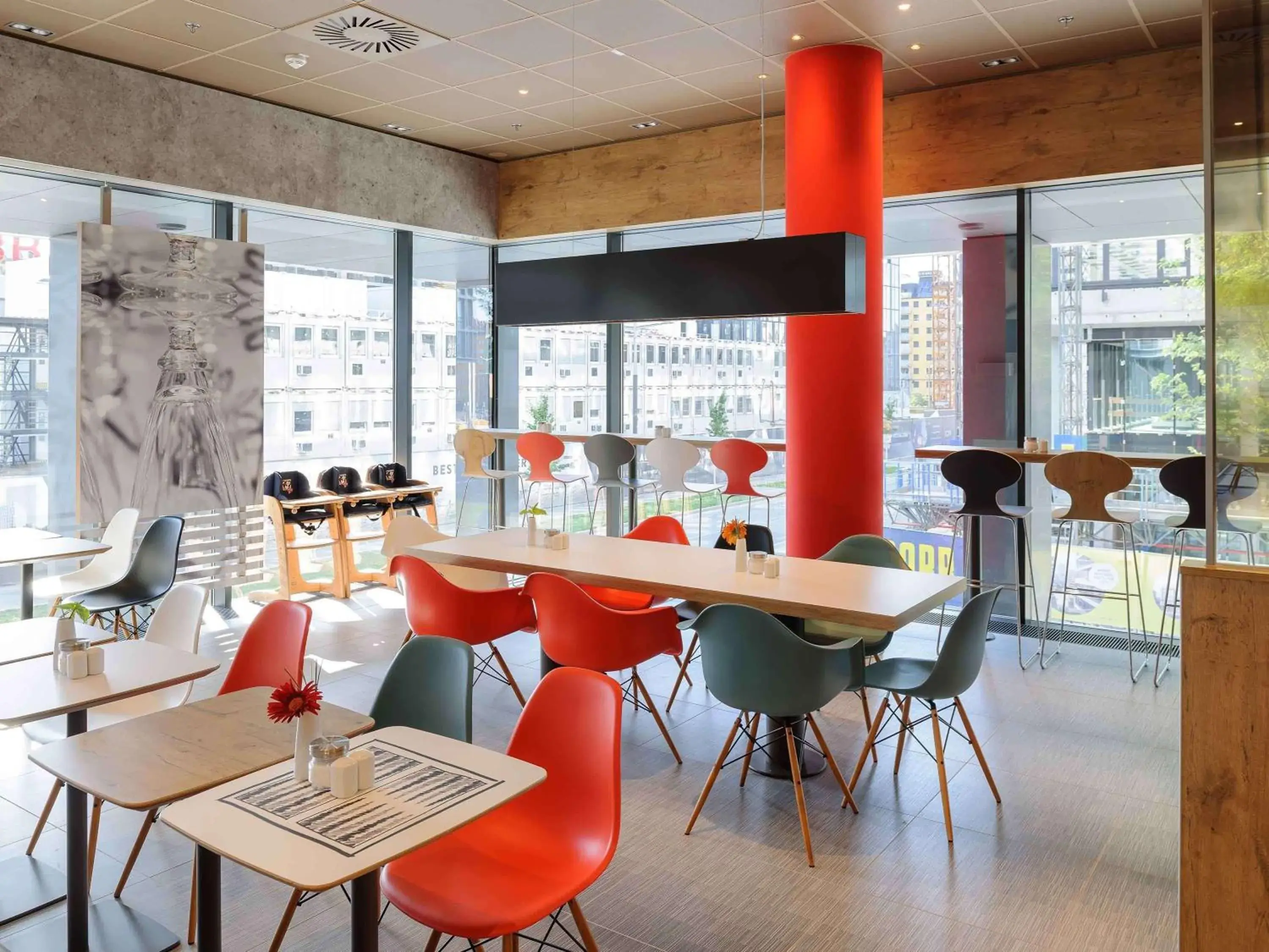 Restaurant/places to eat in ibis Wien Hauptbahnhof Restaurant/places to eat in ibis Wien Hauptbahnhof