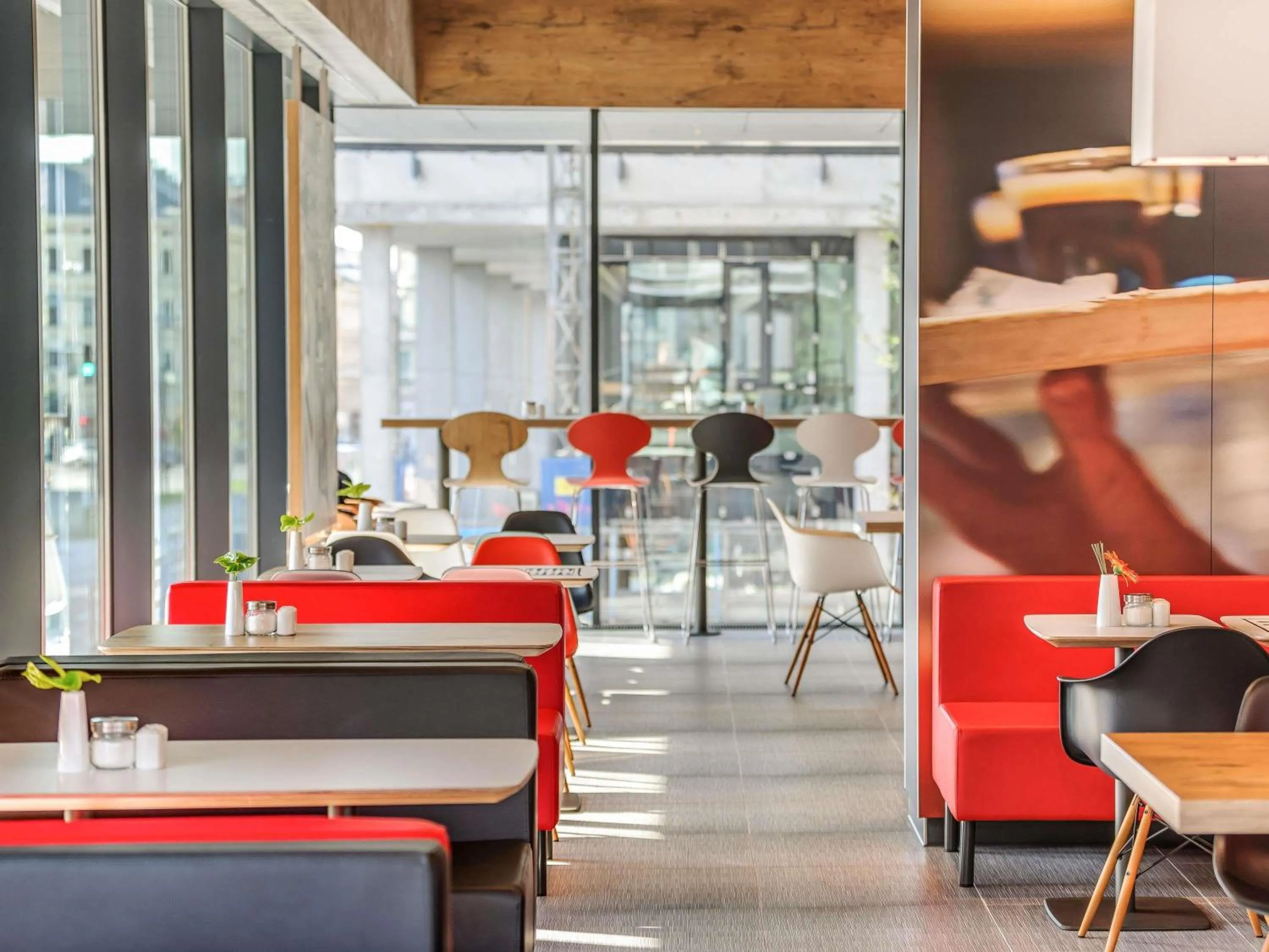 Breakfast in ibis Wien Hauptbahnhof