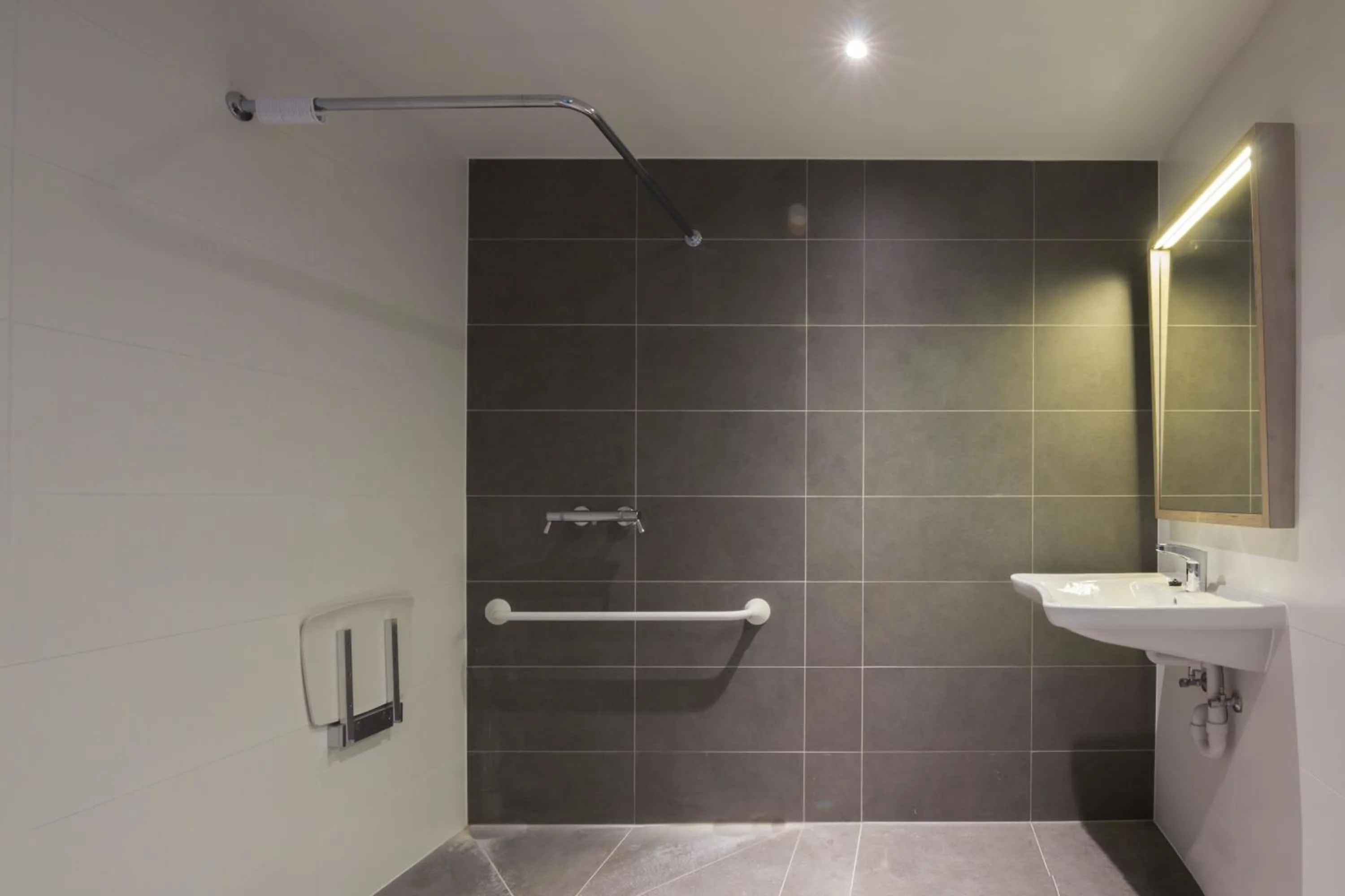 Bathroom in Mercure Blankenberge