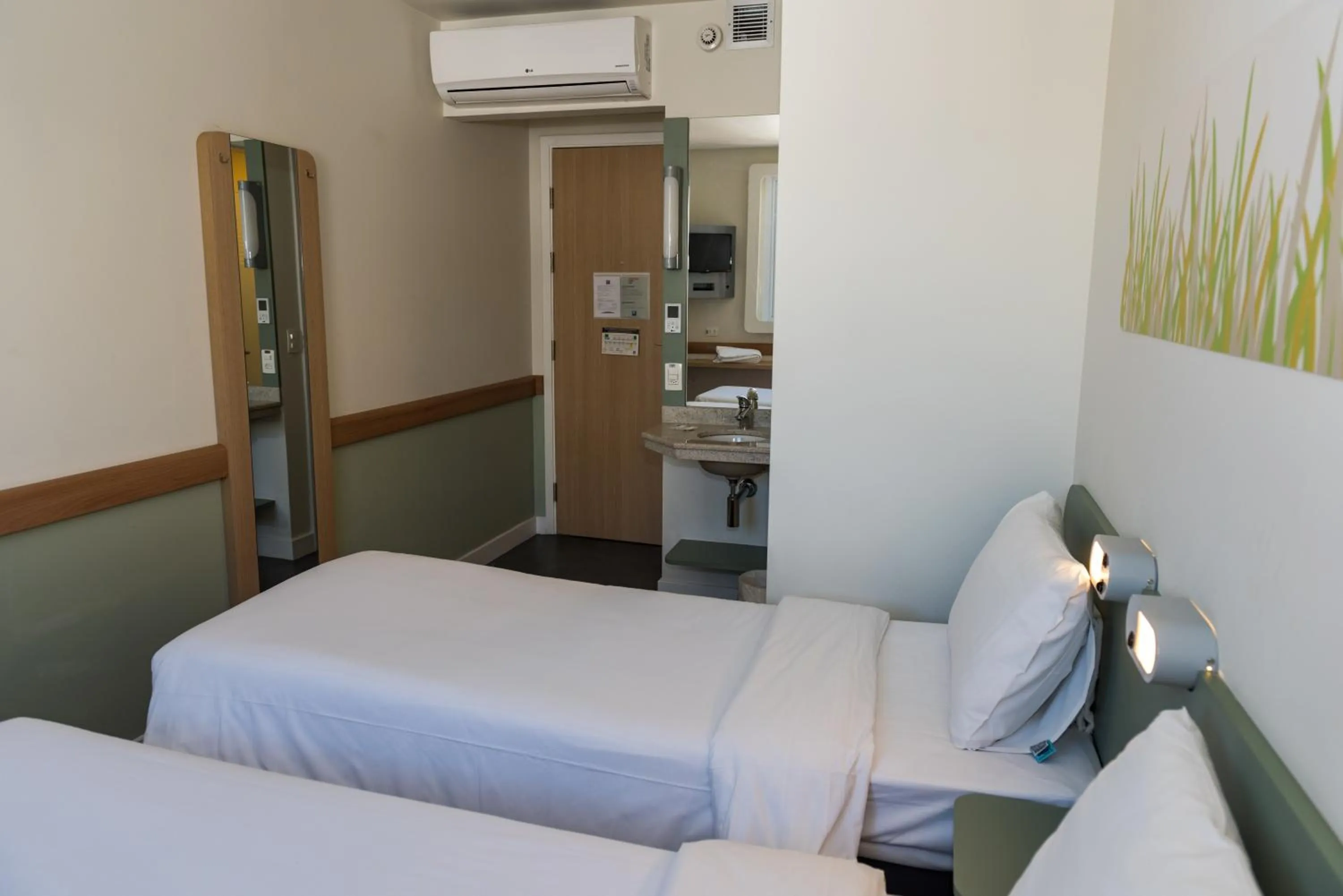 Bed in ibis budget RJ Praia de Botafogo