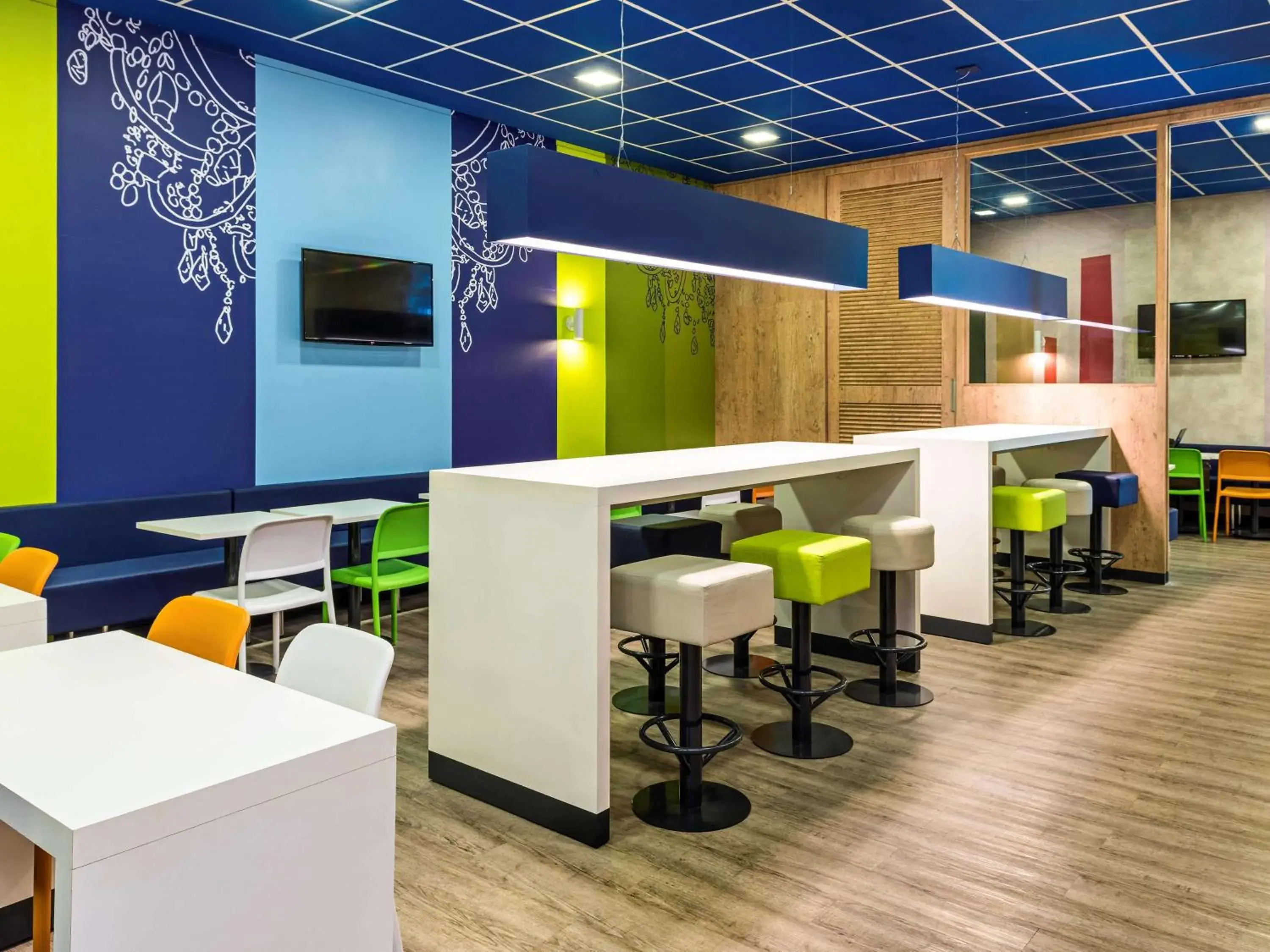 Restaurant/places to eat in ibis budget RJ Praia de Botafogo Restaurant/places to eat in ibis budget RJ Praia de Botafogo