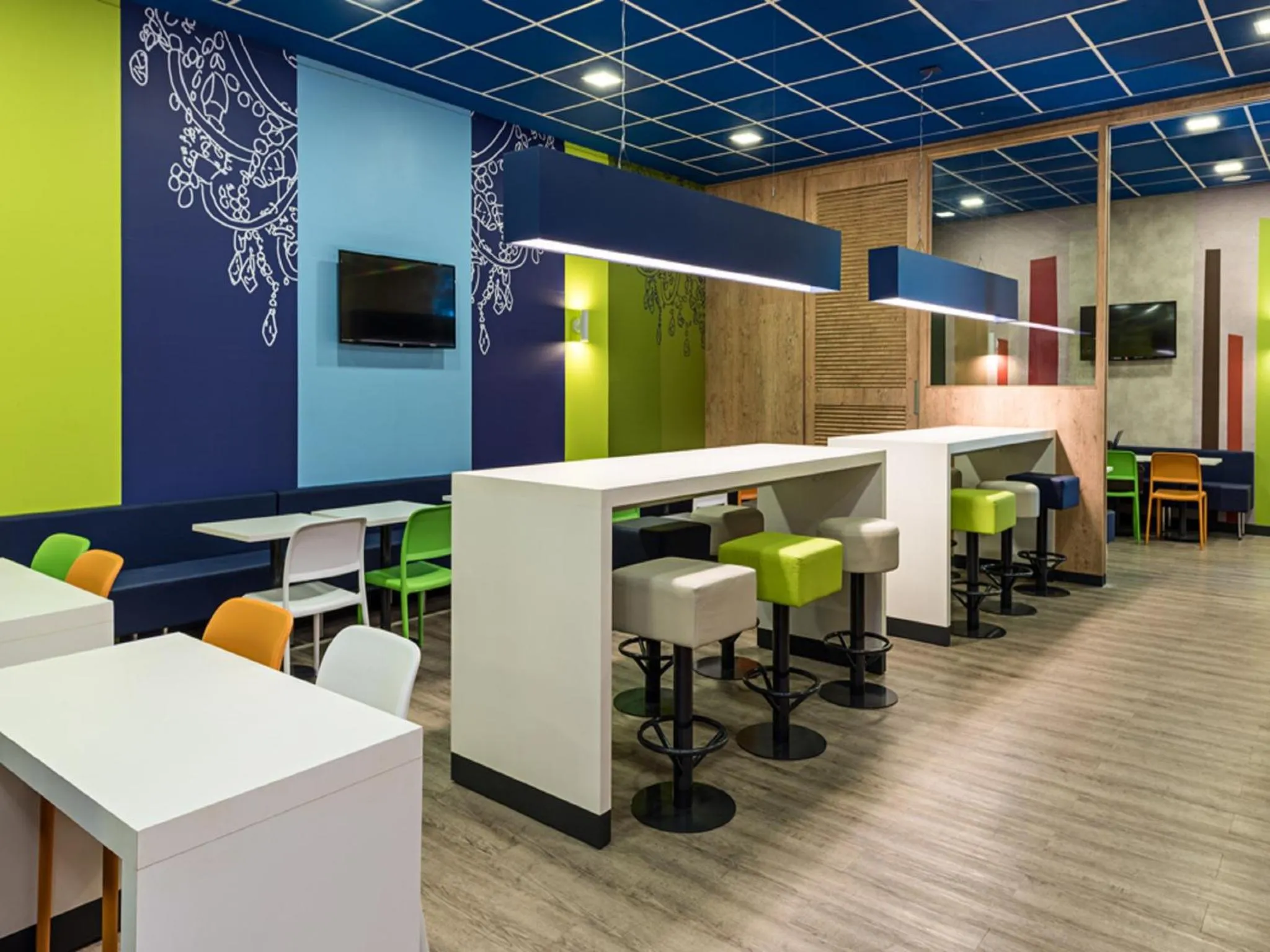 Restaurant/places to eat in ibis budget RJ Praia de Botafogo