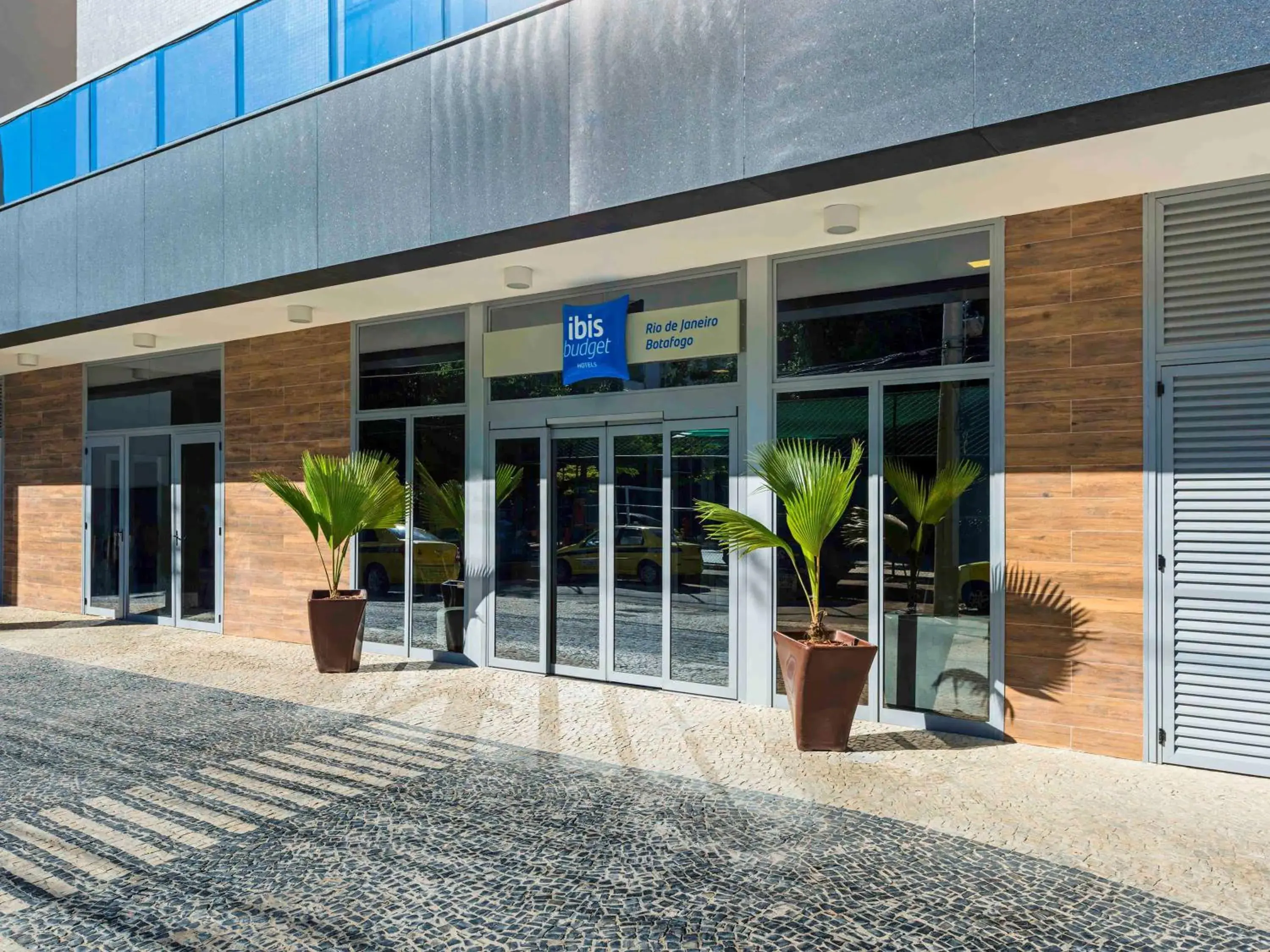 Property building in ibis budget RJ Praia de Botafogo Property building in ibis budget RJ Praia de Botafogo