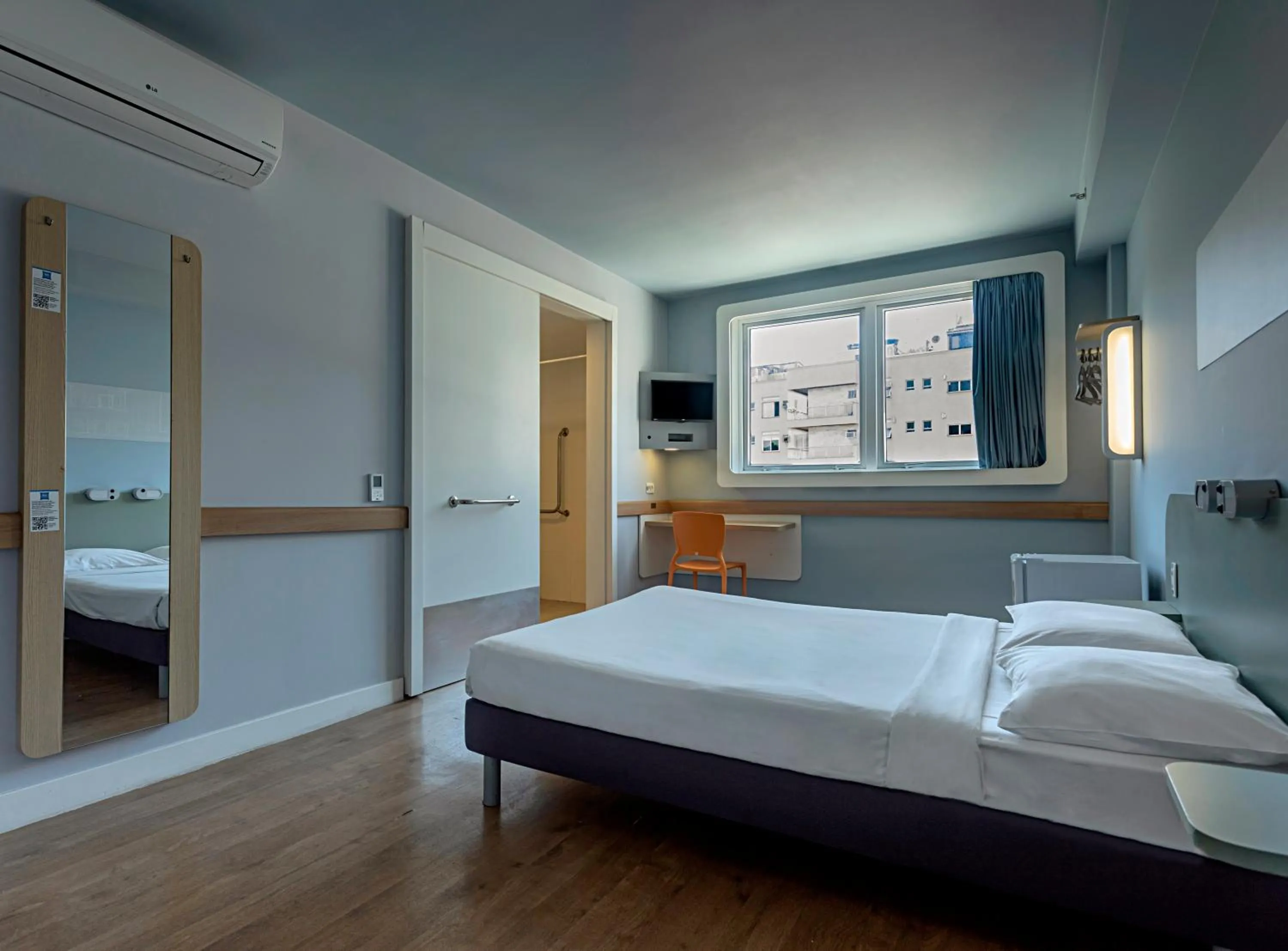 Bed in ibis budget RJ Praia de Botafogo