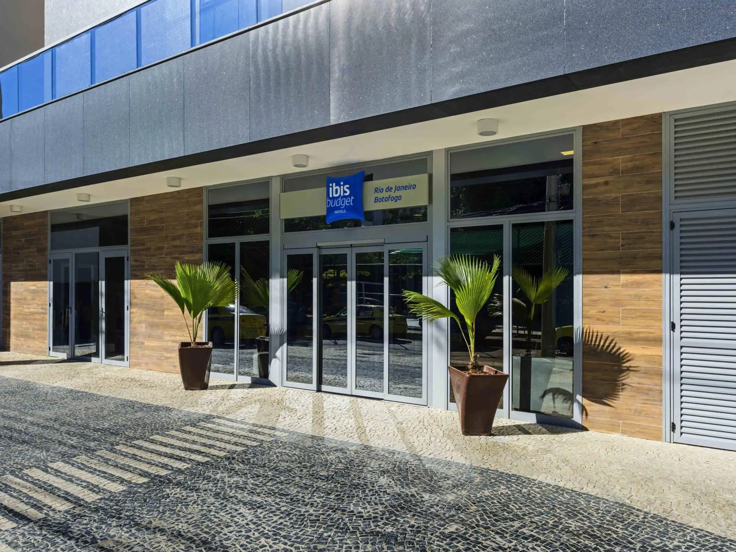 Property building in ibis budget RJ Praia de Botafogo Property building in ibis budget RJ Praia de Botafogo