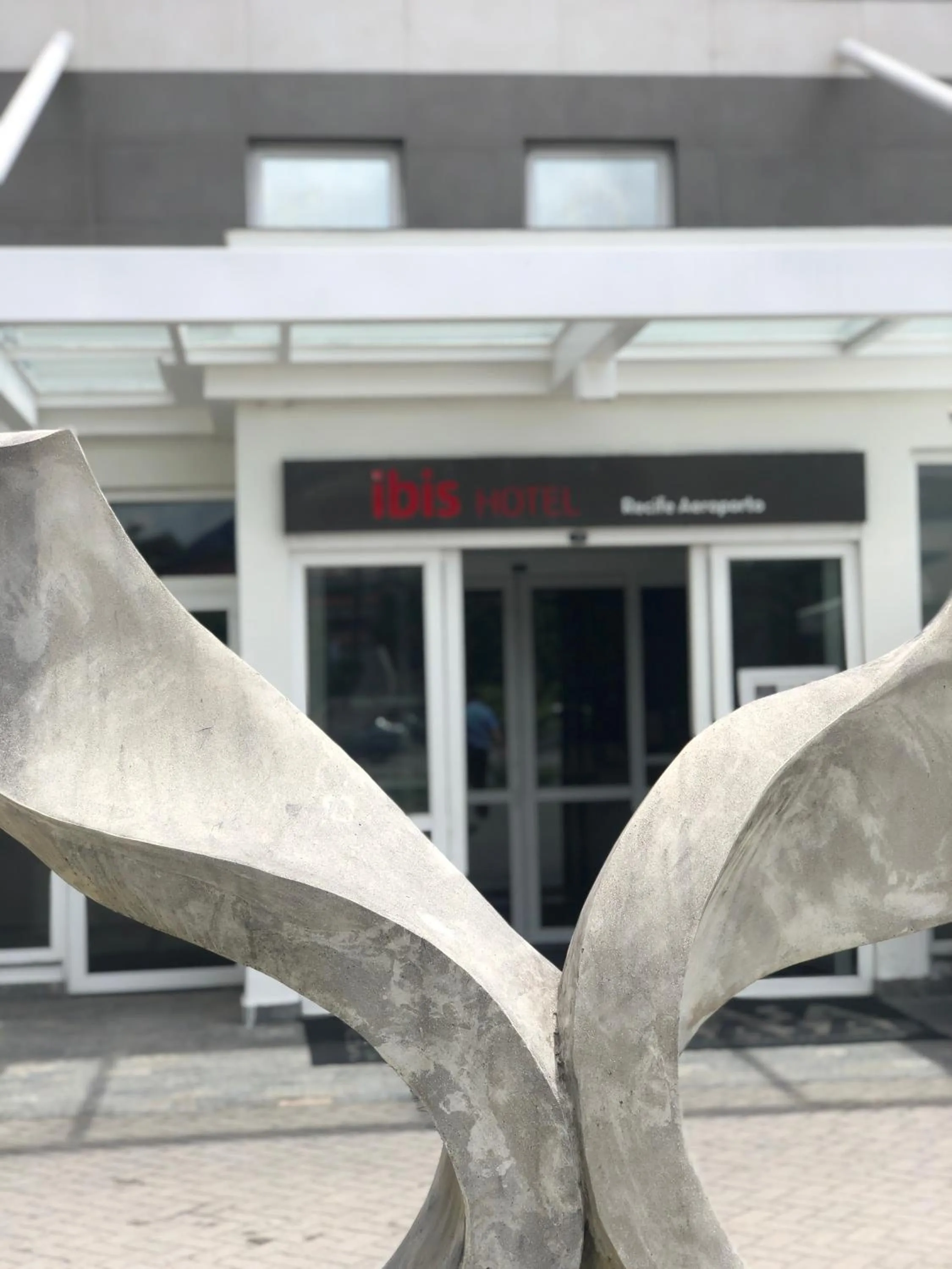 Facade/entrance in ibis Recife Aeroporto