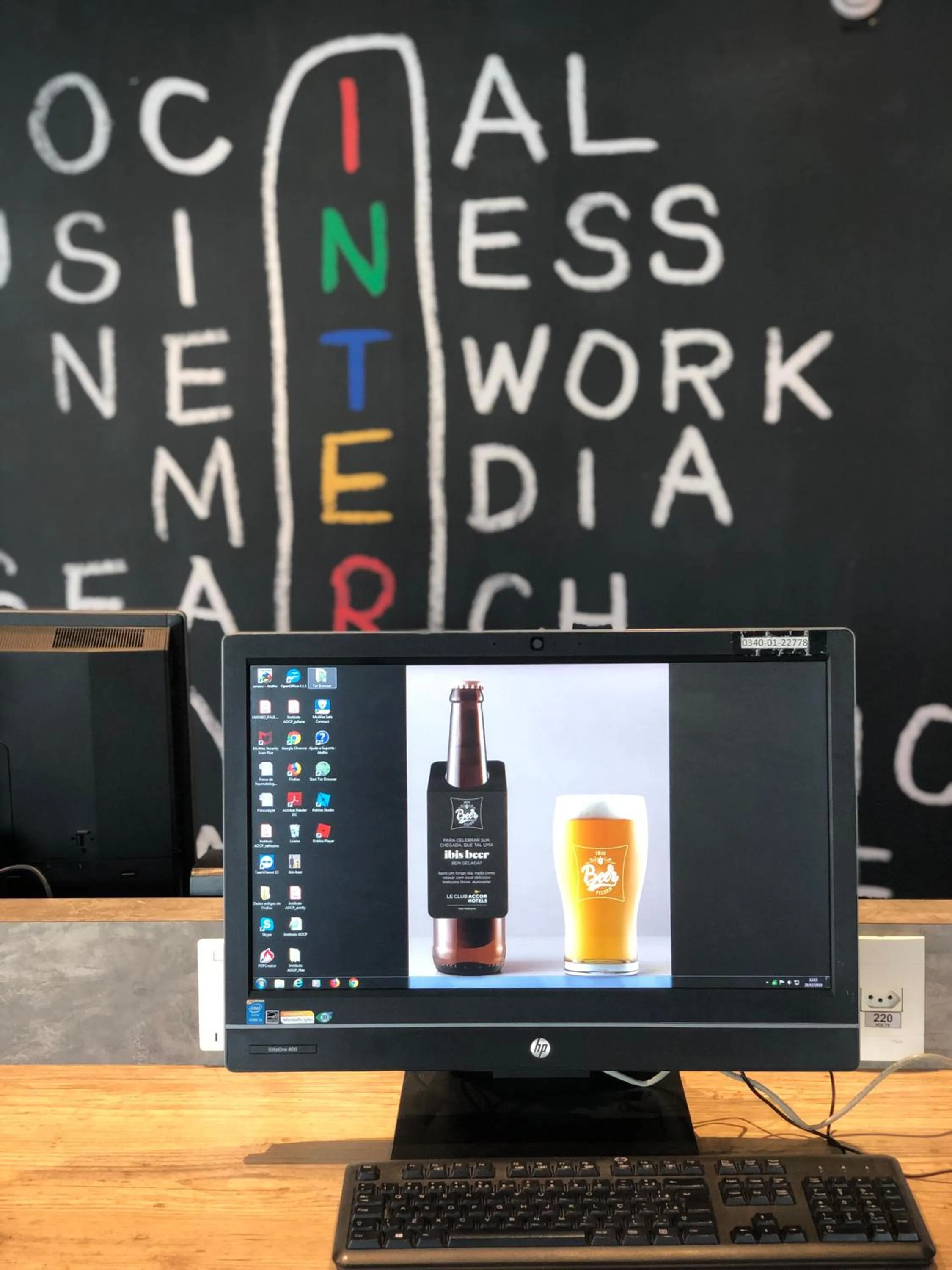 Communal lounge/ TV room in ibis Recife Aeroporto