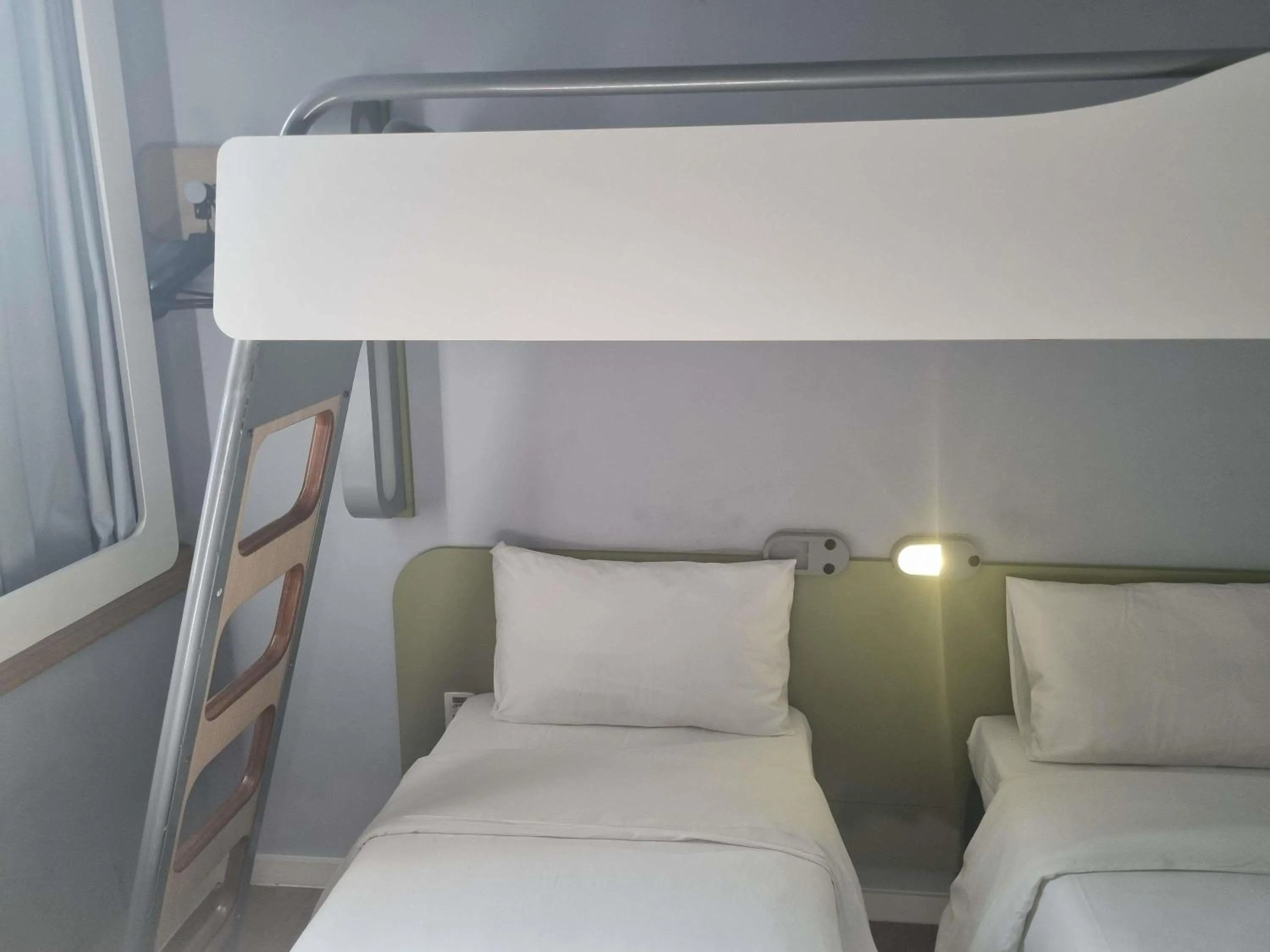 Bedroom, Bed in ibis budget RJ Copacabana