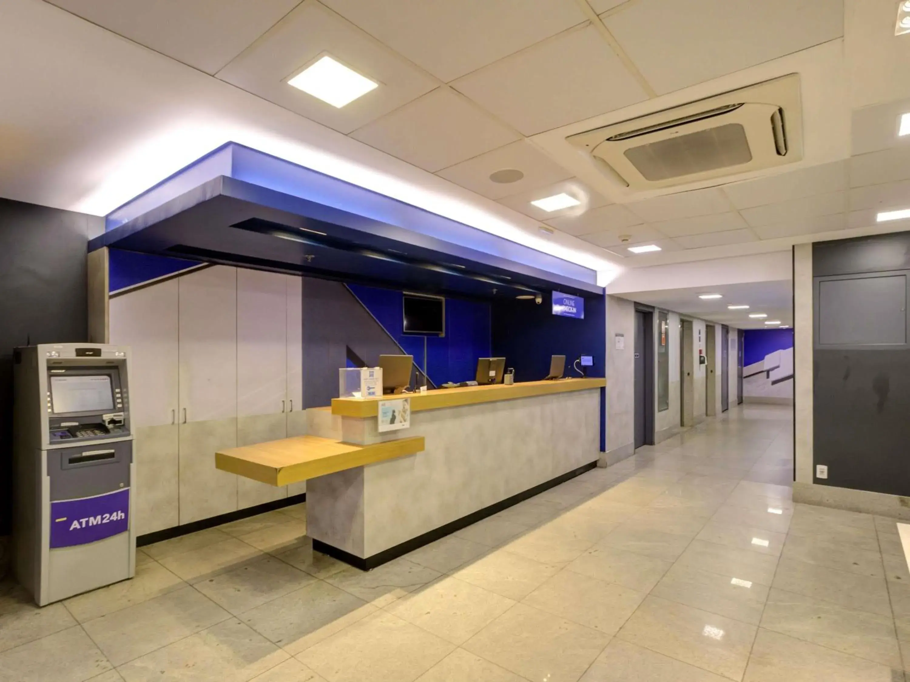 Lobby or reception in ibis budget RJ Copacabana Lobby or reception in ibis budget RJ Copacabana