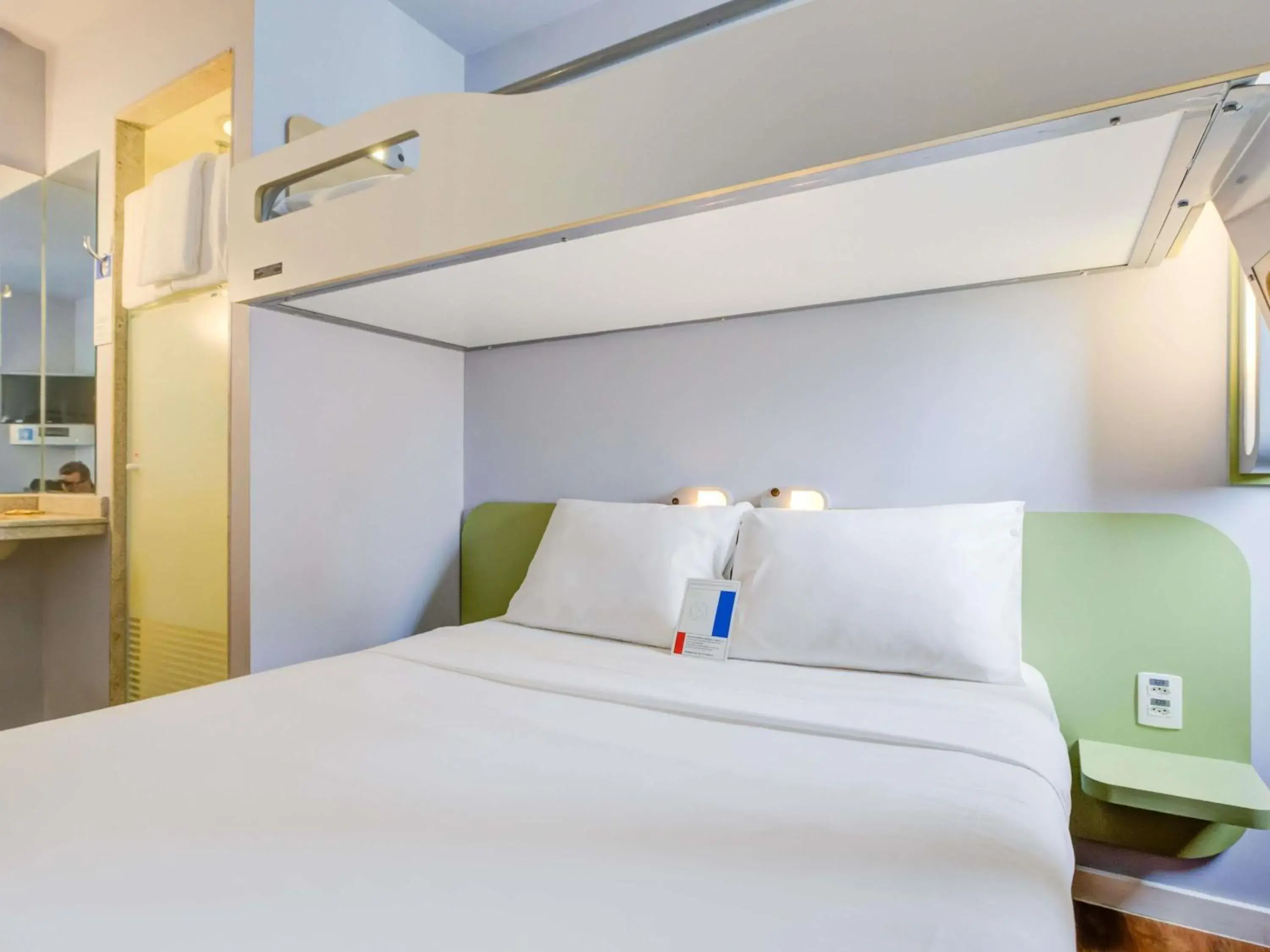 Bedroom, Bed in ibis budget RJ Copacabana Bedroom, Bed in ibis budget RJ Copacabana