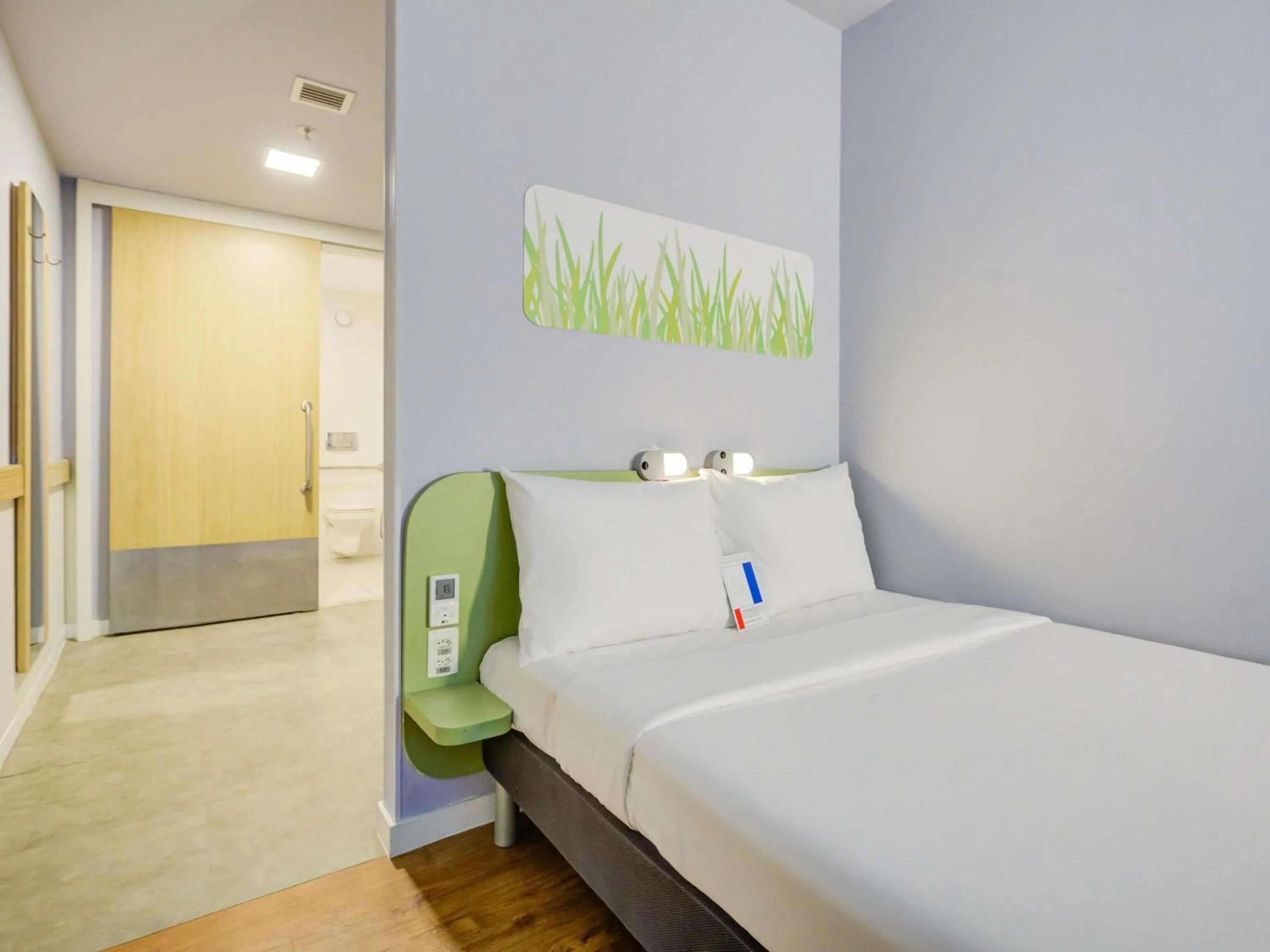 Bedroom, Bed in ibis budget RJ Copacabana