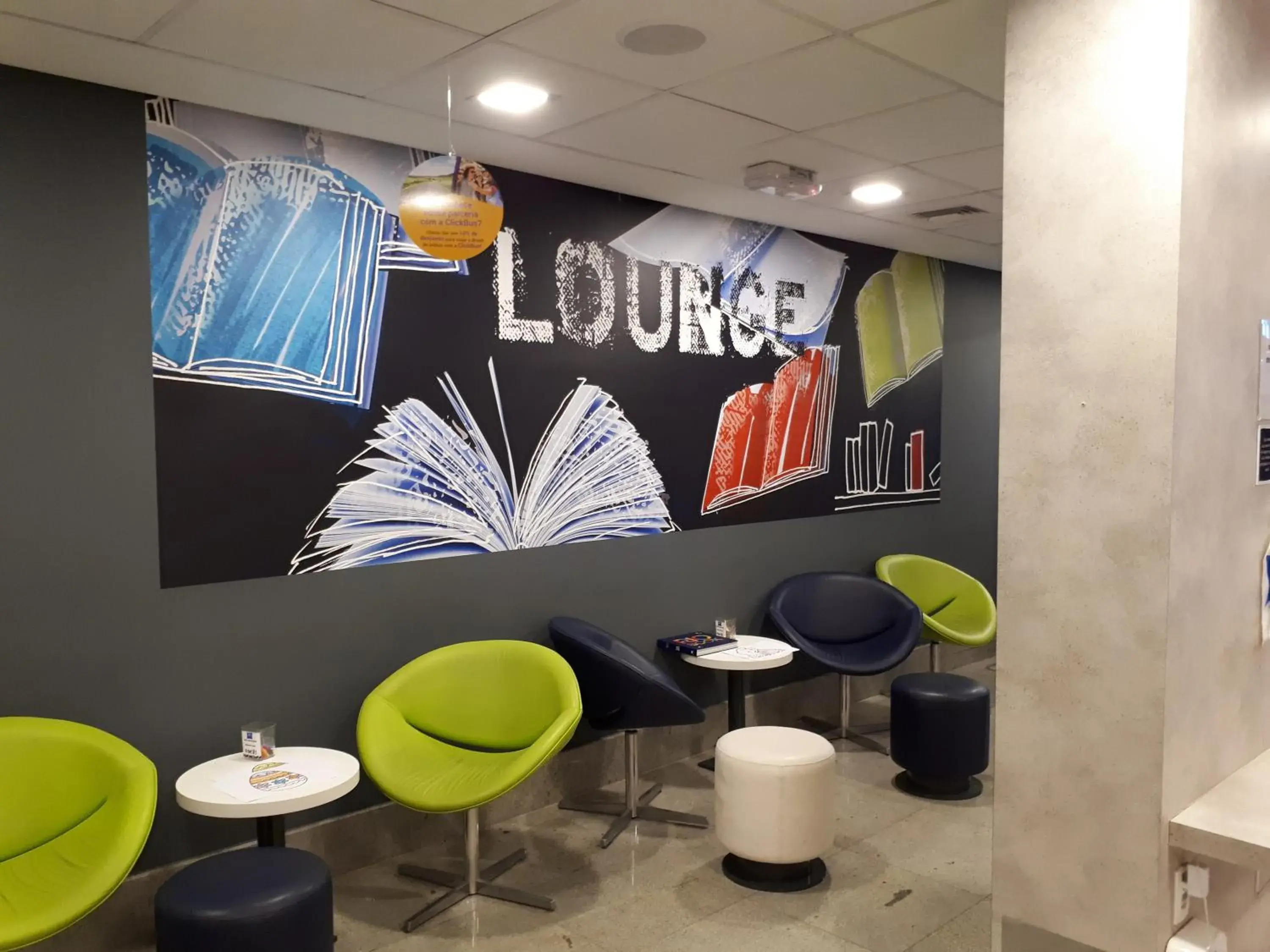 Facade/entrance in ibis budget RJ Copacabana Facade/entrance in ibis budget RJ Copacabana