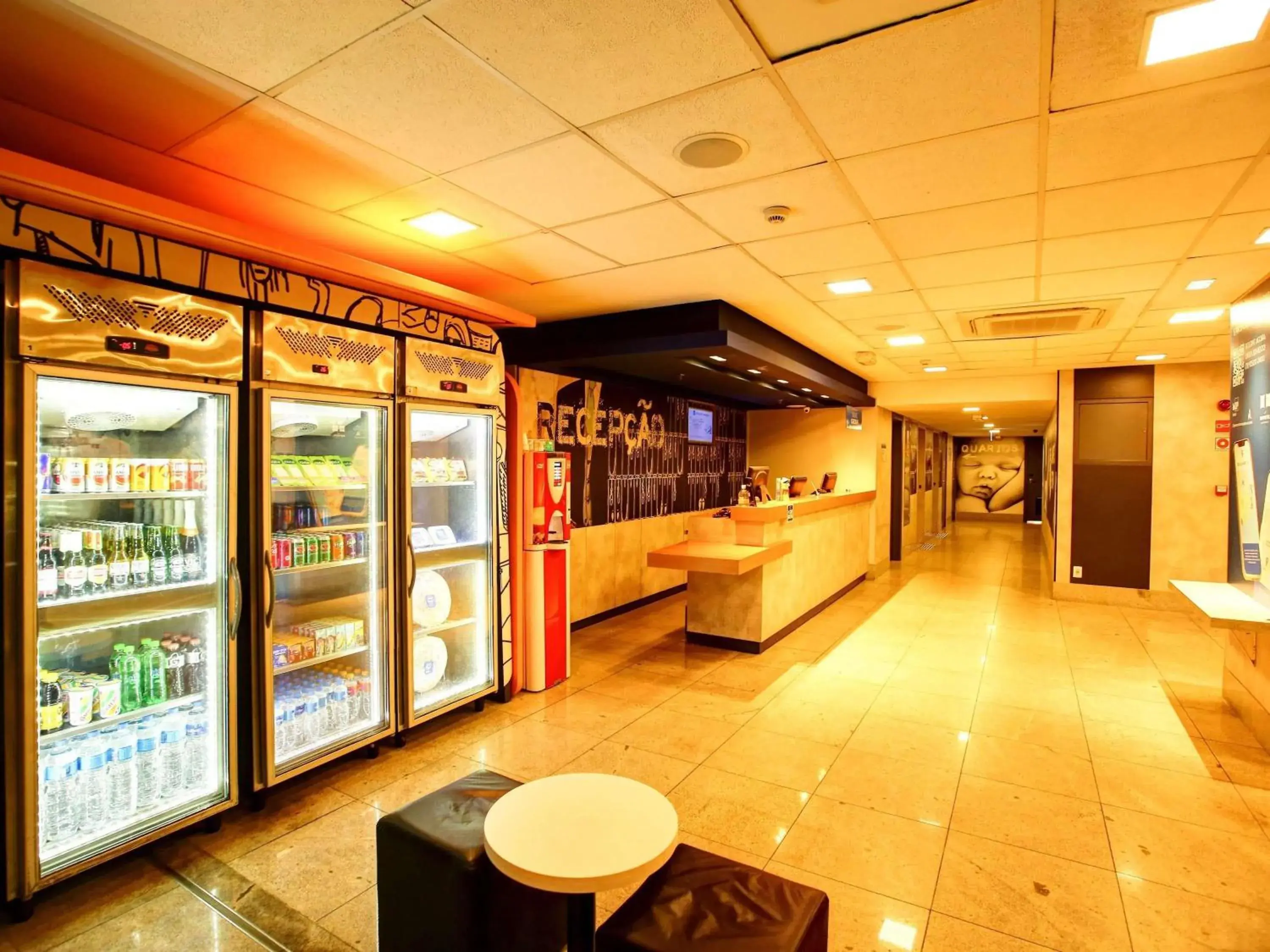 Lounge or bar, Bed in ibis budget RJ Copacabana Lounge or bar, Bed in ibis budget RJ Copacabana