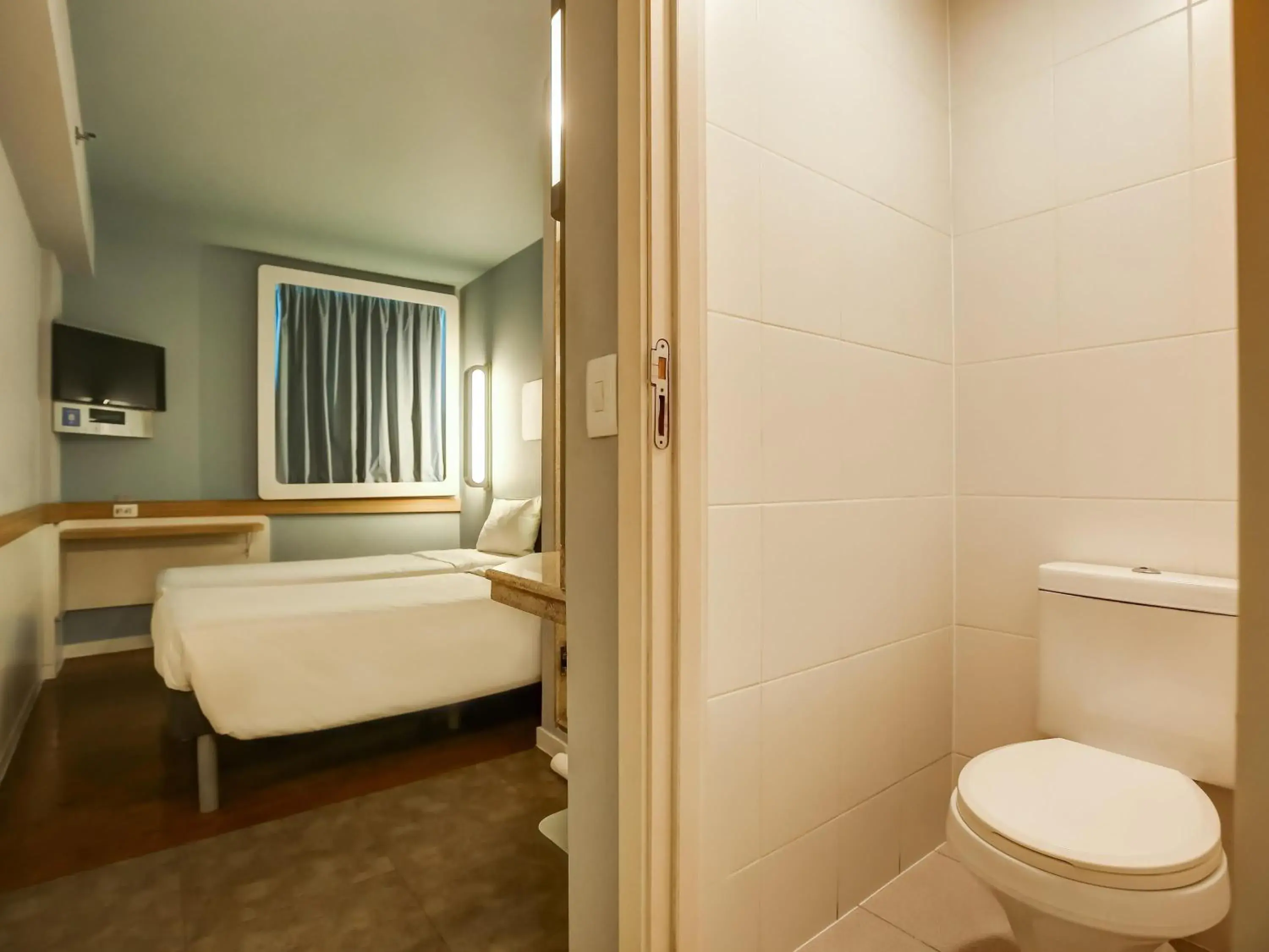 Bedroom, Bed in ibis budget RJ Copacabana Bedroom, Bed in ibis budget RJ Copacabana