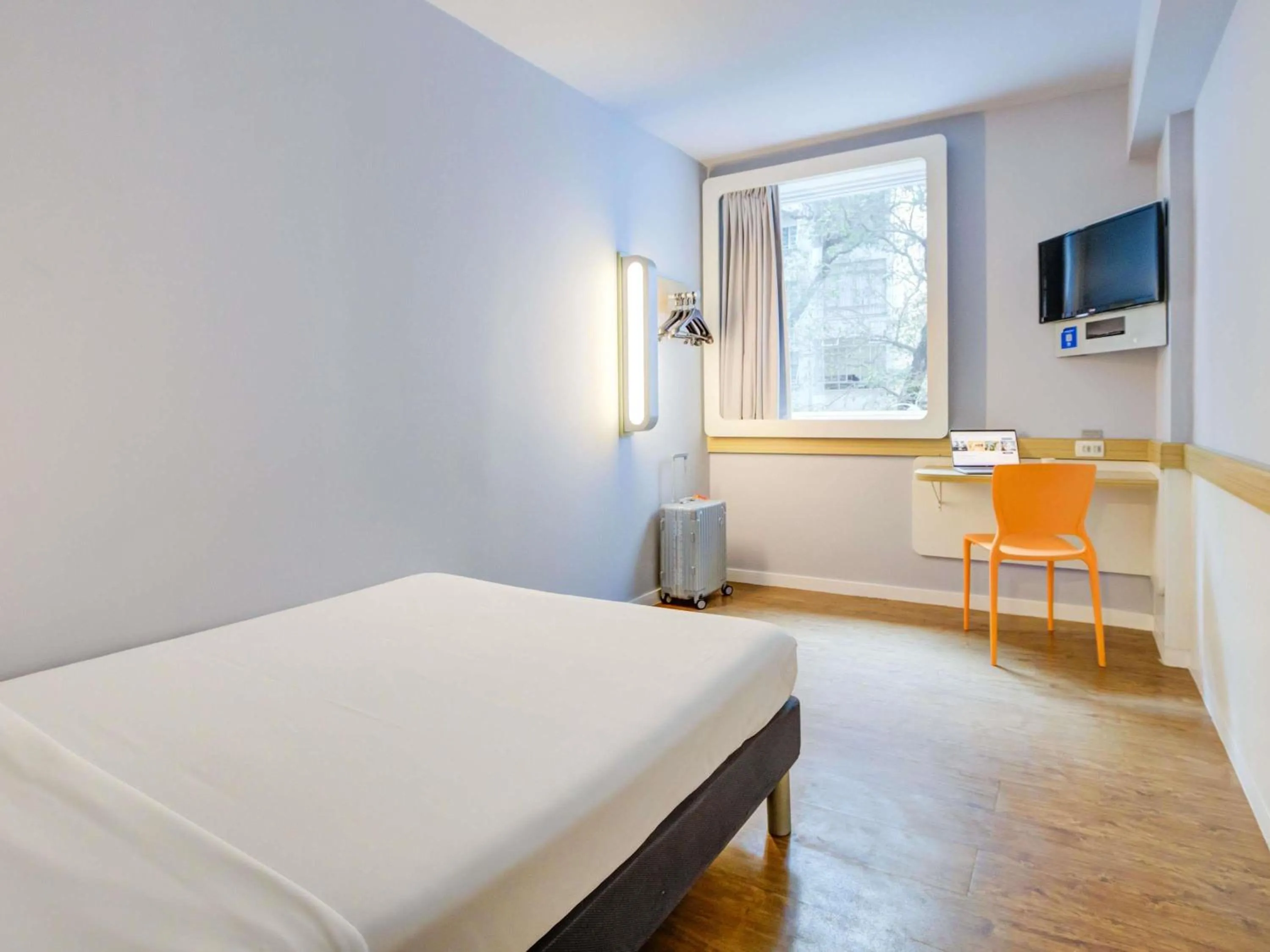 Bedroom, Bed in ibis budget RJ Copacabana