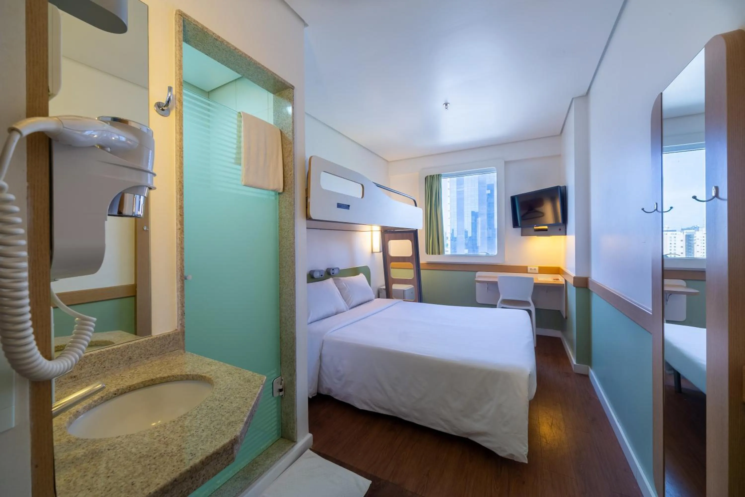 Bedroom, Bed in ibis budget Manaus
