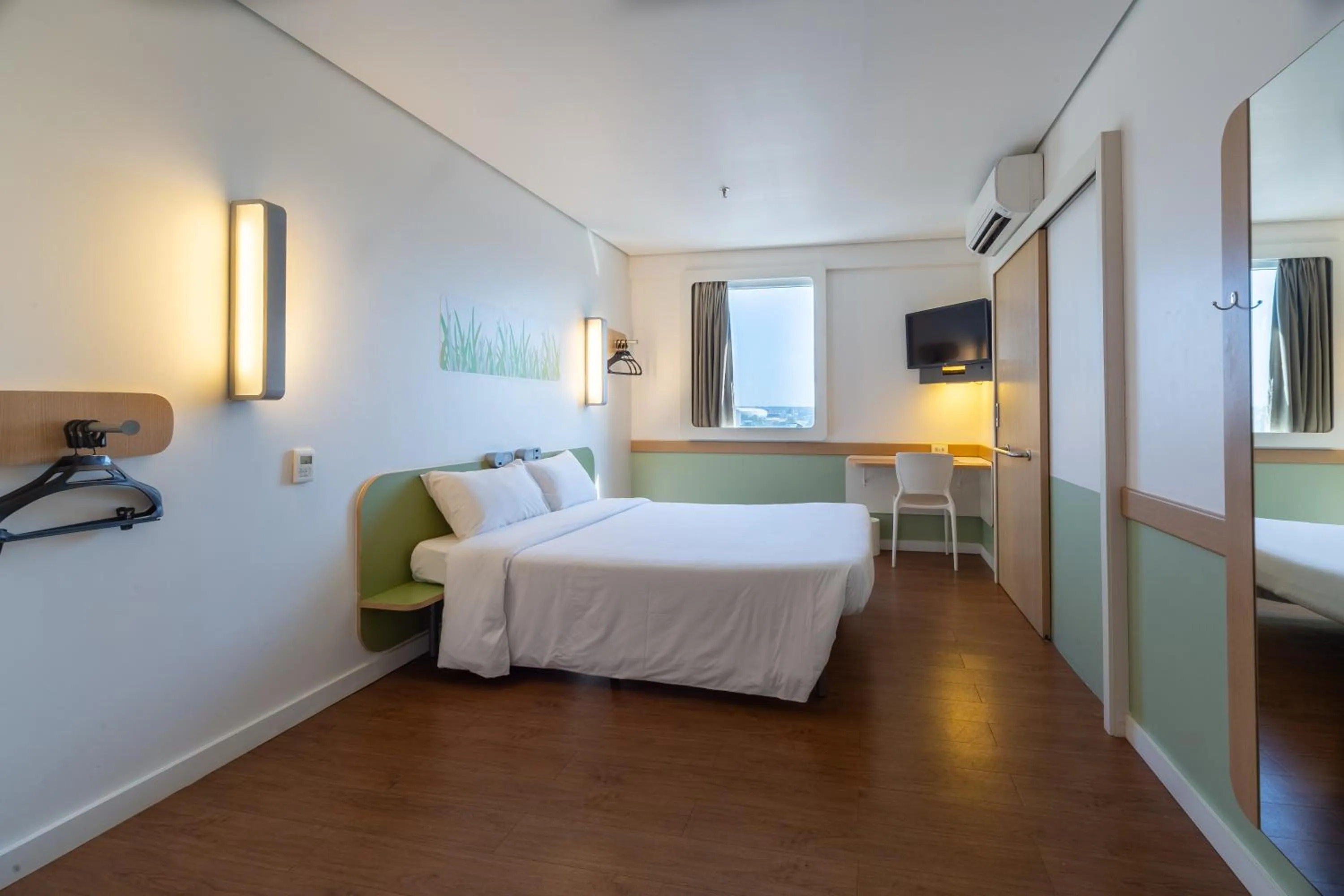 Bedroom, Bed in ibis budget Manaus