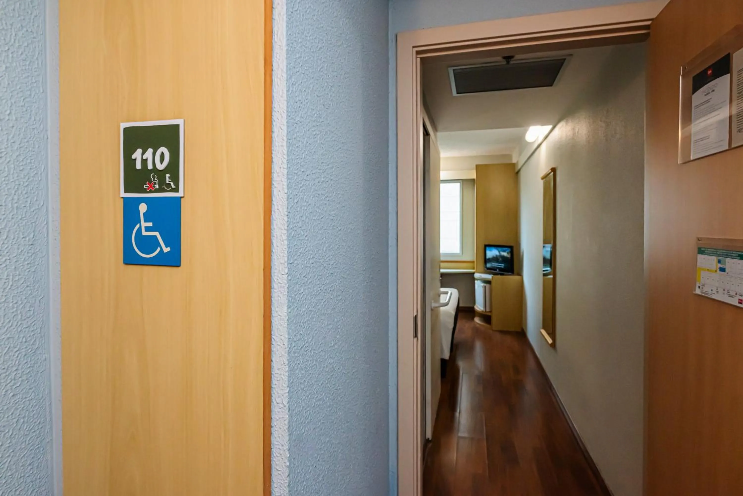 Facility for disabled guests in ibis Santo Andre