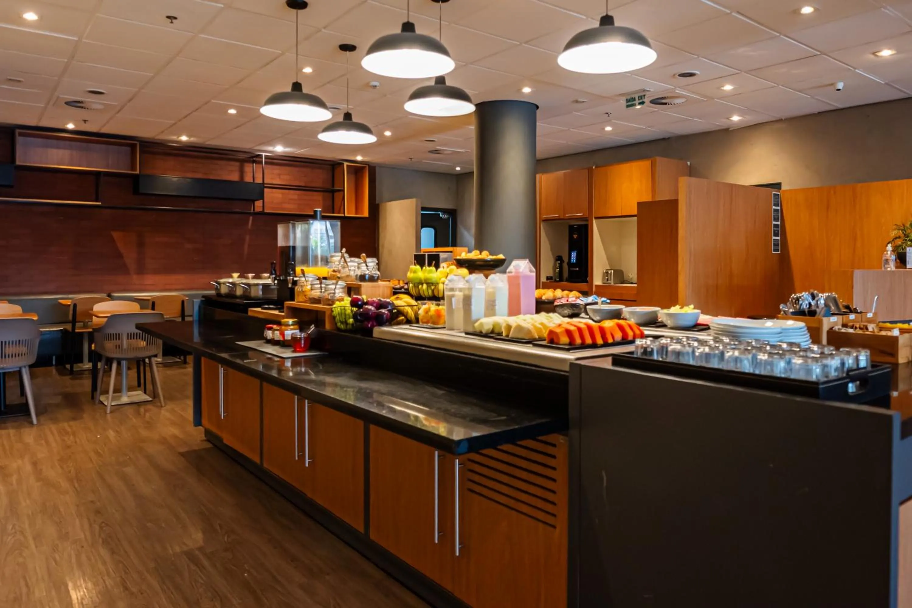 Restaurant/places to eat in ibis Santo Andre