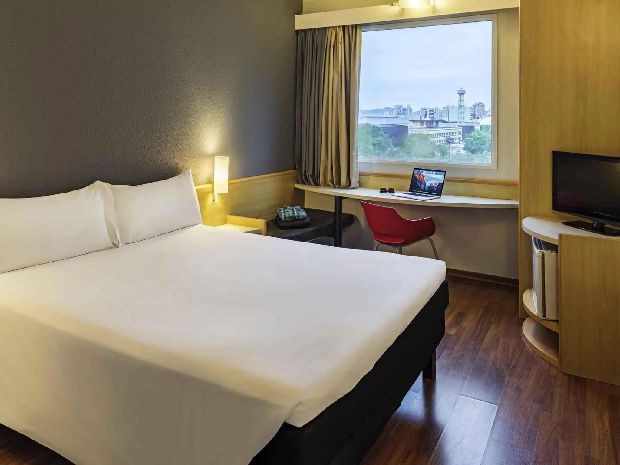 Property building, Bed in ibis Santo Andre