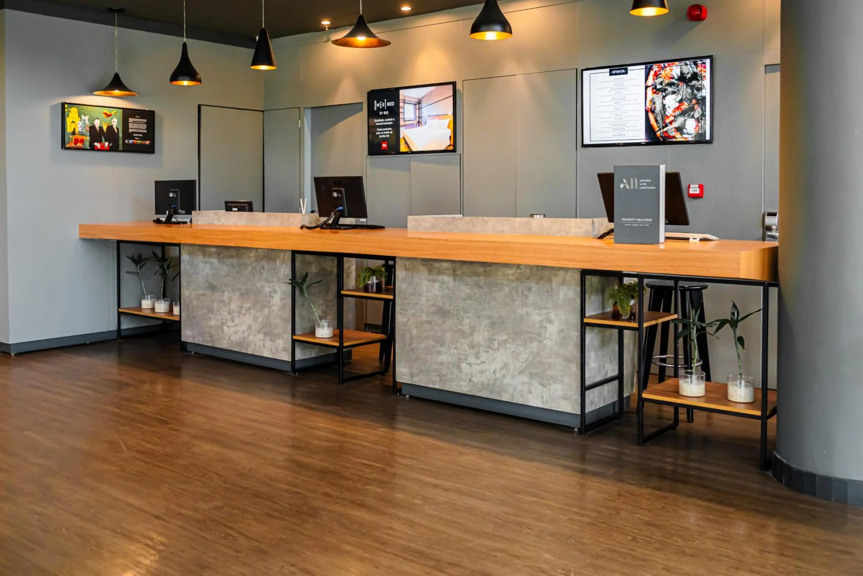 Lounge or bar in ibis Santo Andre