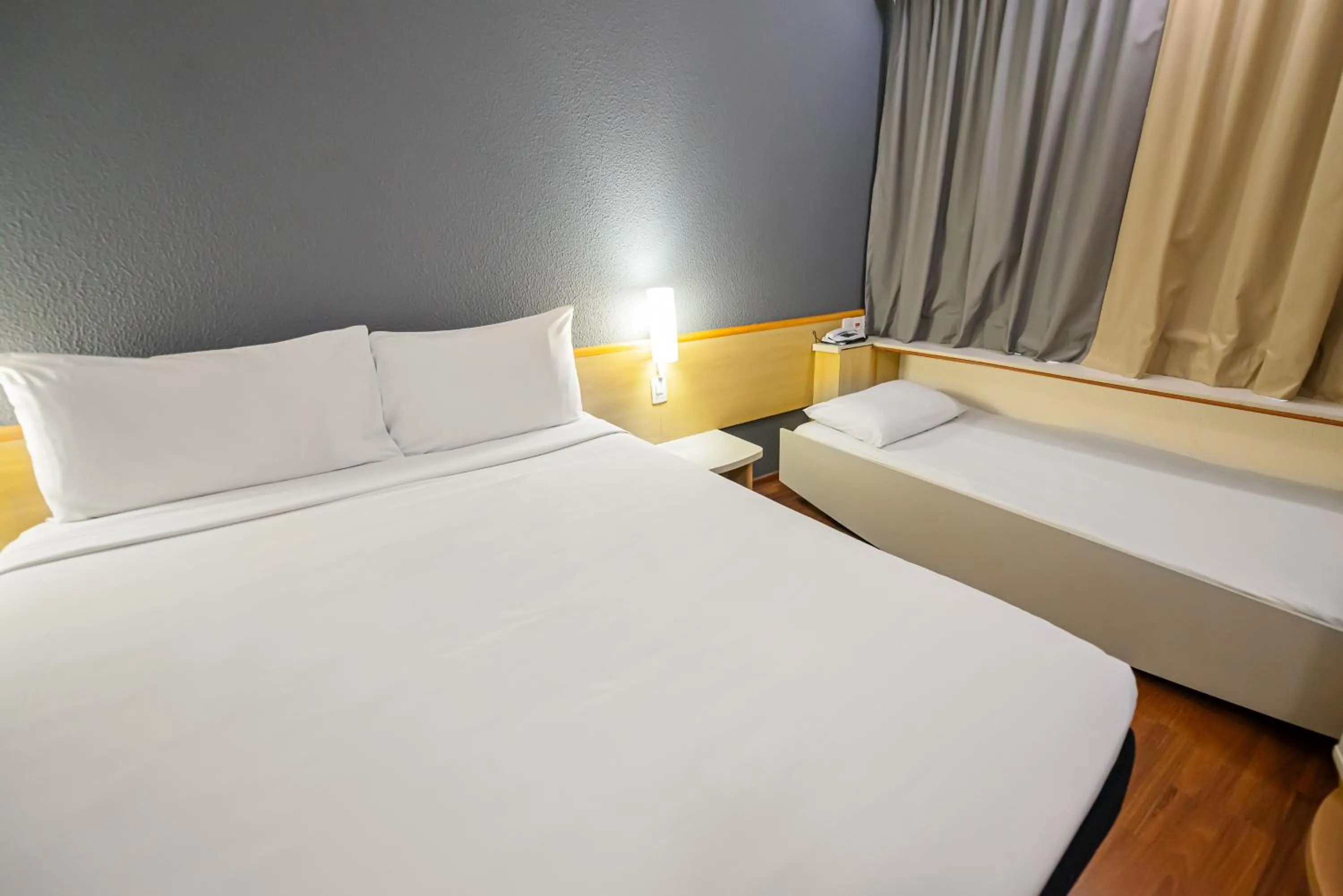 Bed in ibis Santo Andre