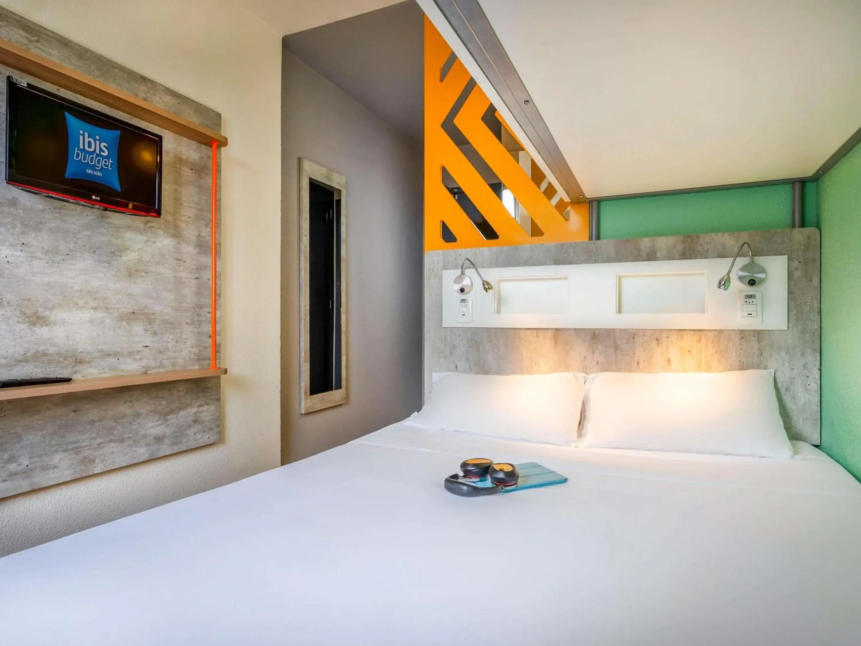 Superior Apartment with a Double Bed and a Bunk Bed - single occupancy in ibis budget SP Centro Sao Joao Superior Apartment with a Double Bed and a Bunk Bed - single occupancy in ibis budget SP Centro Sao Joao