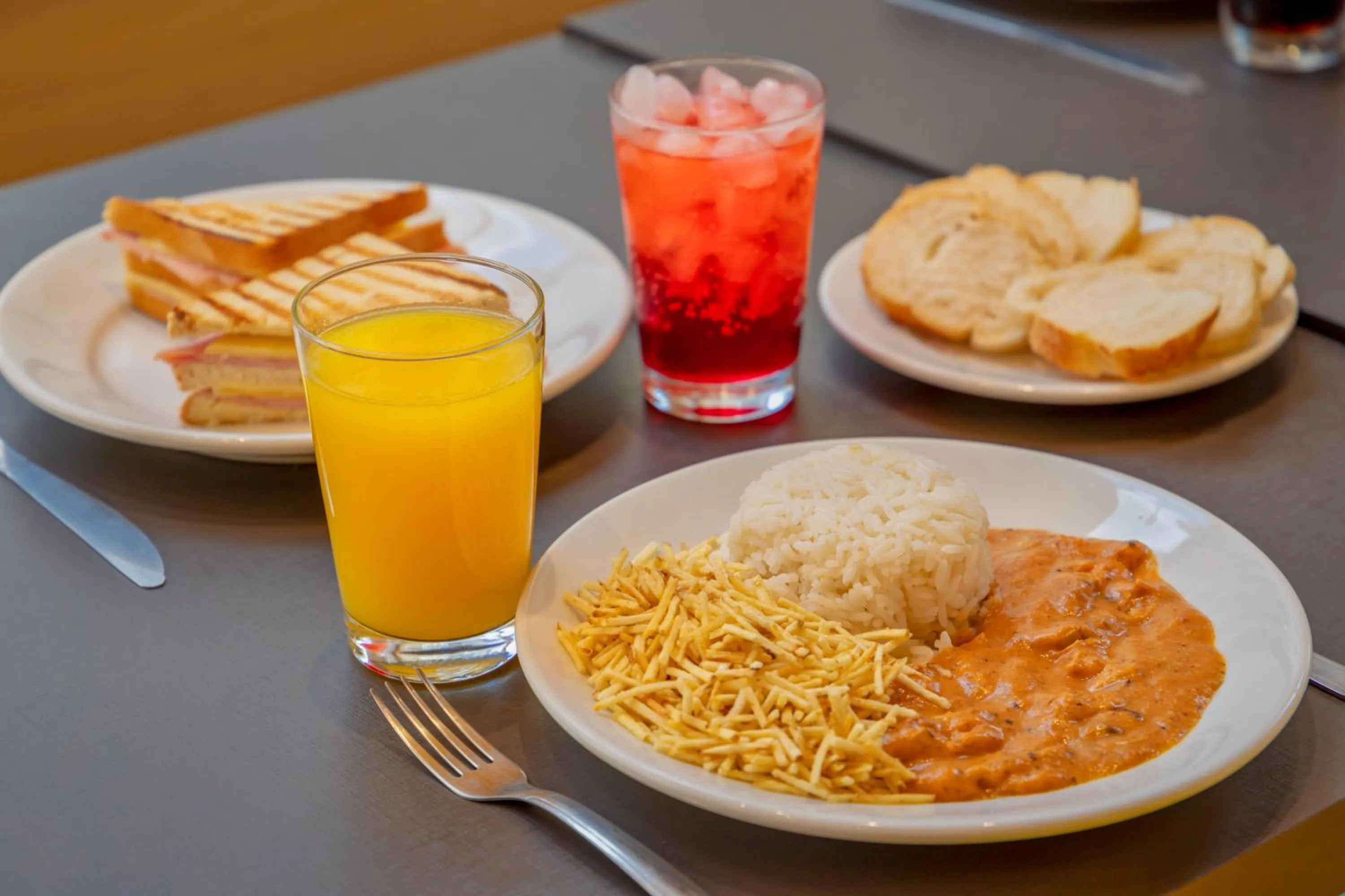 Food and drinks in ibis budget SP Centro Sao Joao