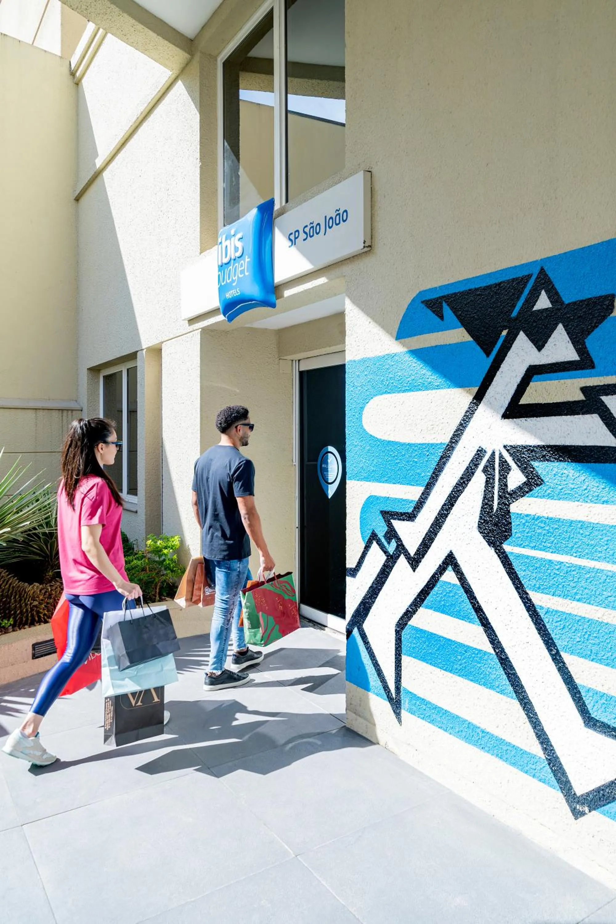 Facade/entrance in ibis budget SP Centro Sao Joao