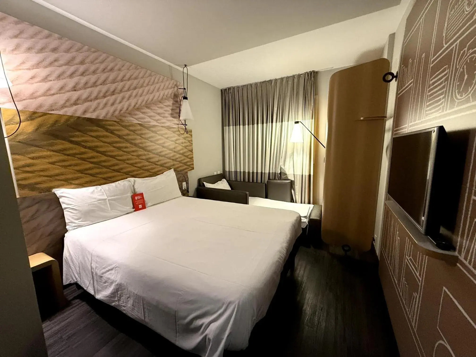 Bed in ibis Sao Paulo Ibirapuera Bed in ibis Sao Paulo Ibirapuera