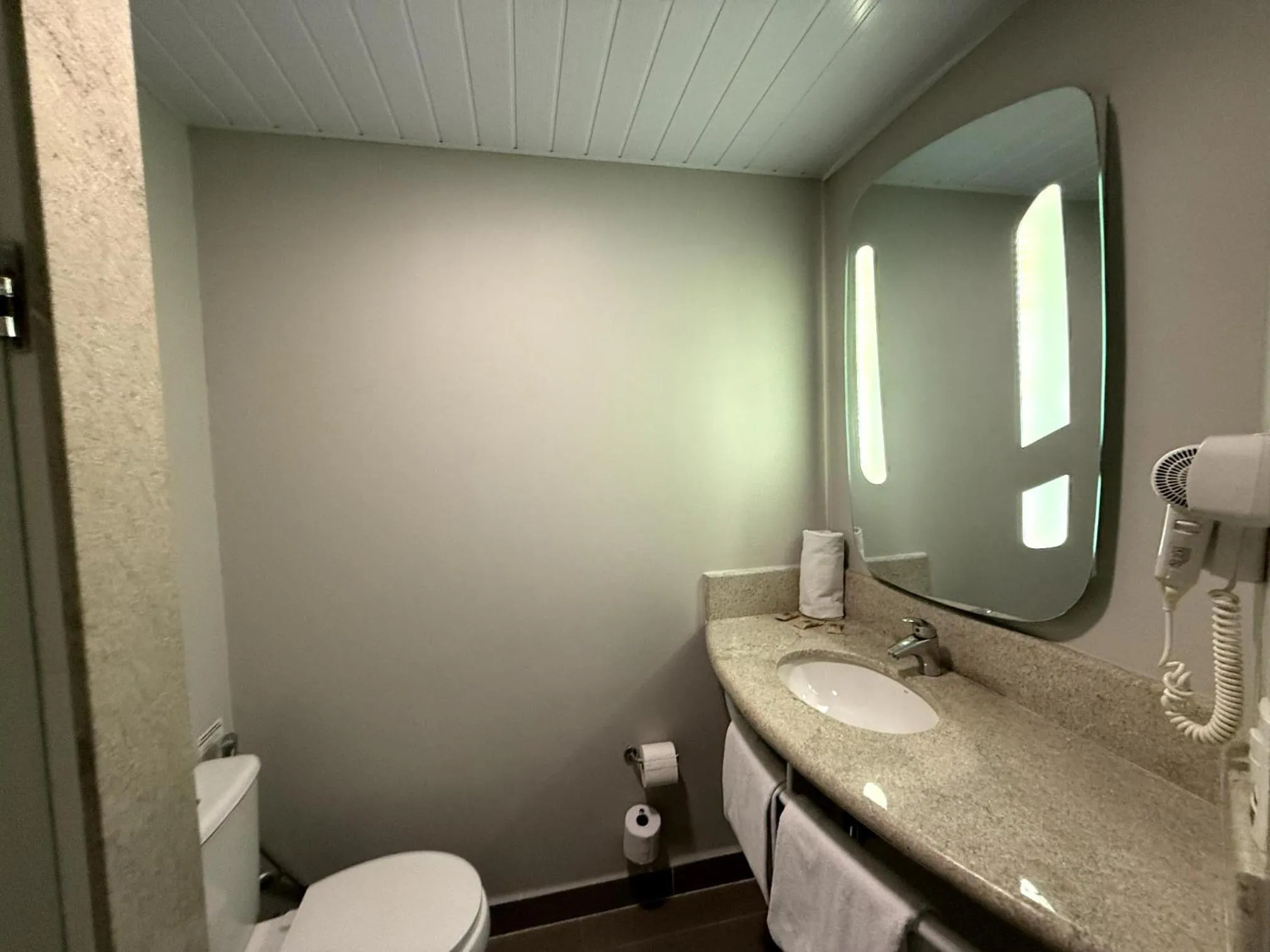 Toilet in ibis Sao Paulo Ibirapuera