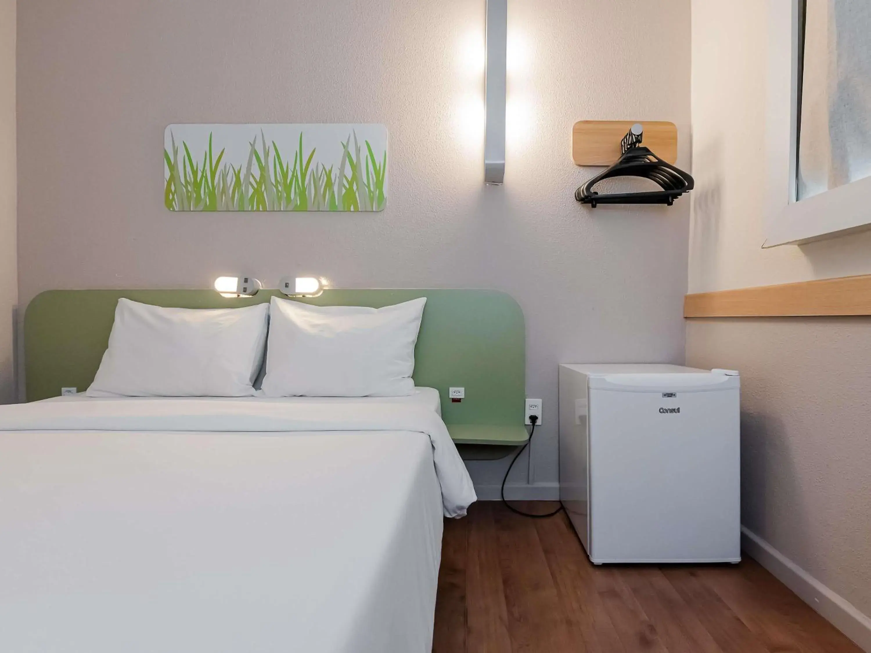 Bedroom, Bed in ibis budget Vitoria Bedroom, Bed in ibis budget Vitoria